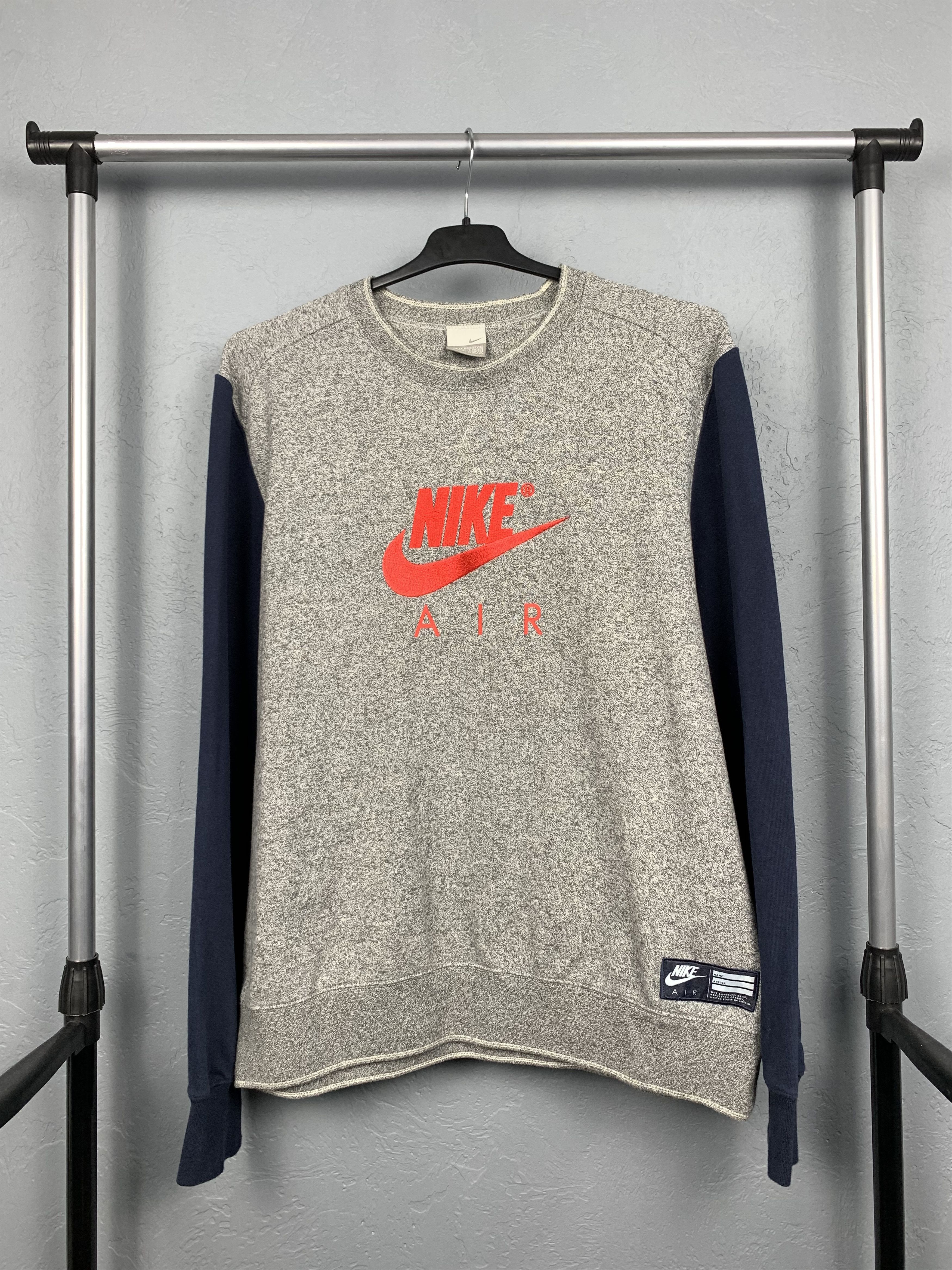 Nike Nike Embroidered Logo Vintage Mens Sweatshirt Y2K Size US M / EU 48-50 / 2 - 1 Thumbnail
