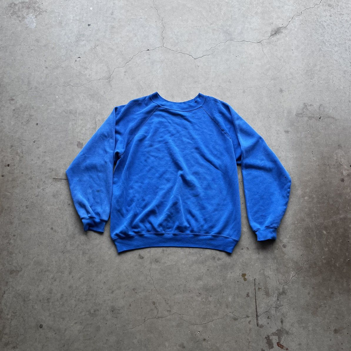 Hanes × Vintage Vintage 90s Thrashed Hanes Sweatshirt Size US XL / EU 56 / 4 - 1 Thumbnail