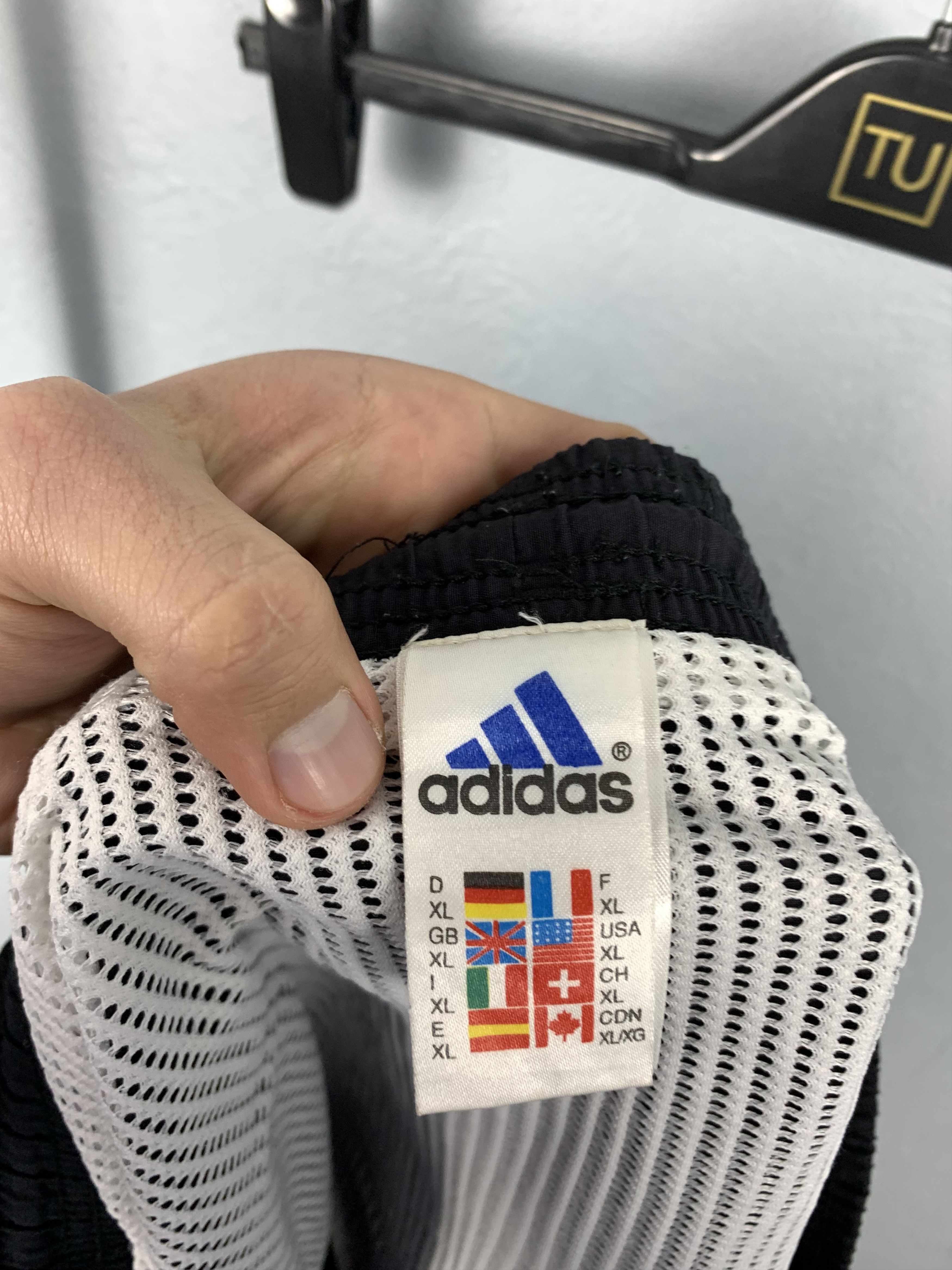Adidas × Vintage Vintage Adidas Mens Nylon Shorts Size US 36 / EU 52 - 6 Thumbnail