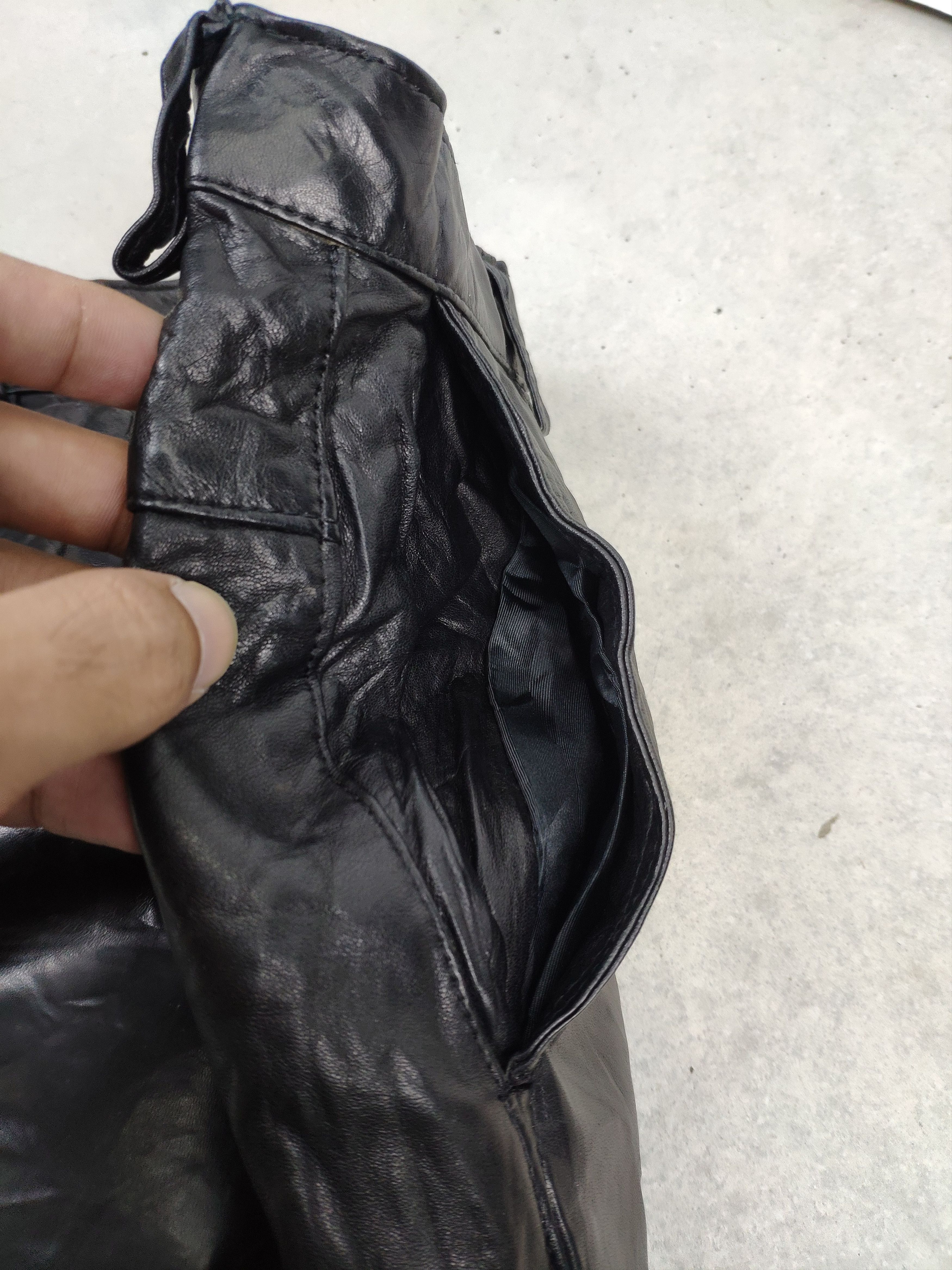 Genuine Leather × Seditionaries × Vintage Vintage Leather Pants Black Japanese Brand Size 22" - 11 Thumbnail