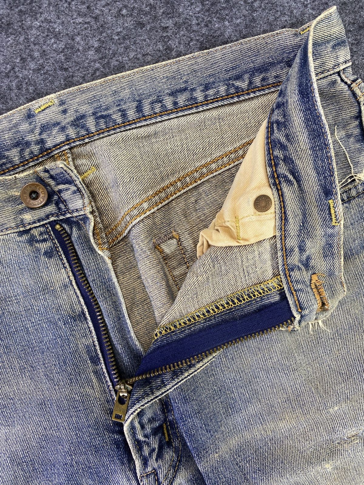 Edwin × Japanese Brand × Jean Edwin 505xx Distress Blue Wash Redline Denim - J811 Size US 33 - 3 Thumbnail