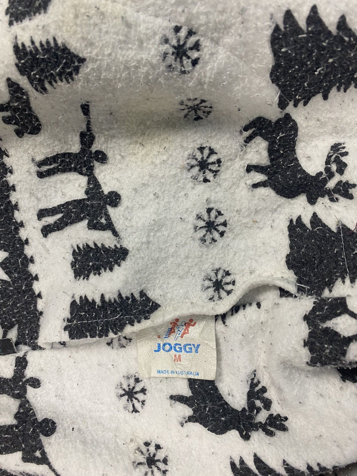 Japanese Brand 🔥NATIVE ART ZIPPER HOODIE SWEATER REVERSIBLE BY JOGGY Size US M / EU 48-50 / 2 - 7 Thumbnail