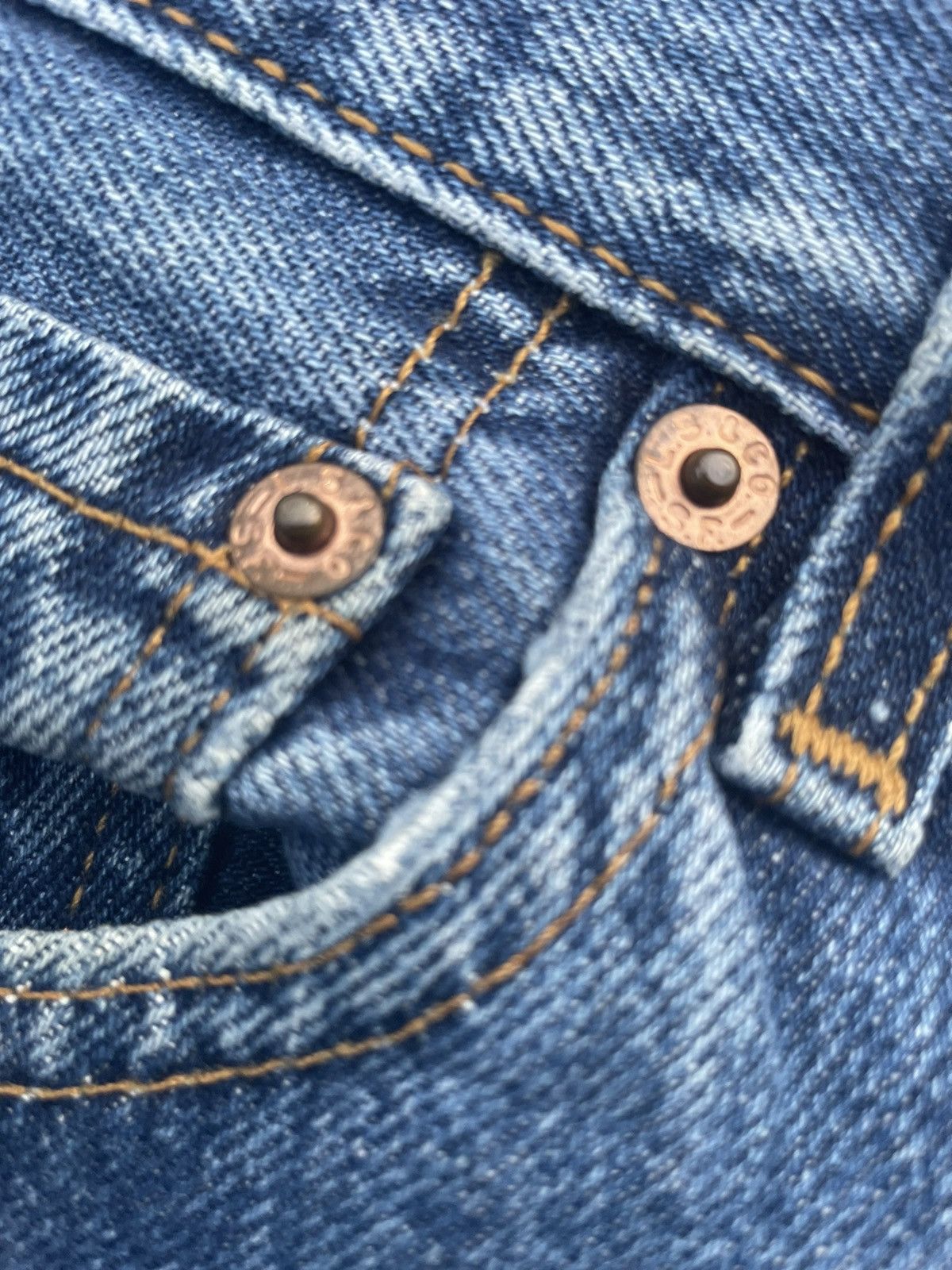 Levi's Vintage Levi’s 501 2000 Usa Aging Faded Wash Size US 31 - 16 Thumbnail