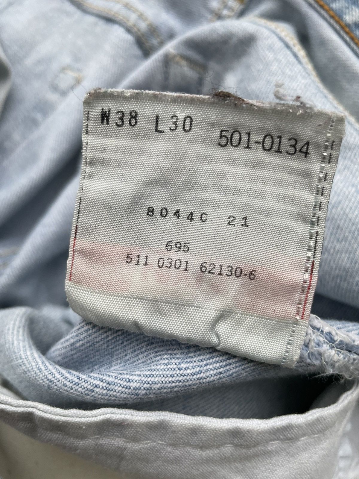 Levi's Levi’s 501 e 2001 Usa Aging Faded Wash Size US 37 - 13 Thumbnail