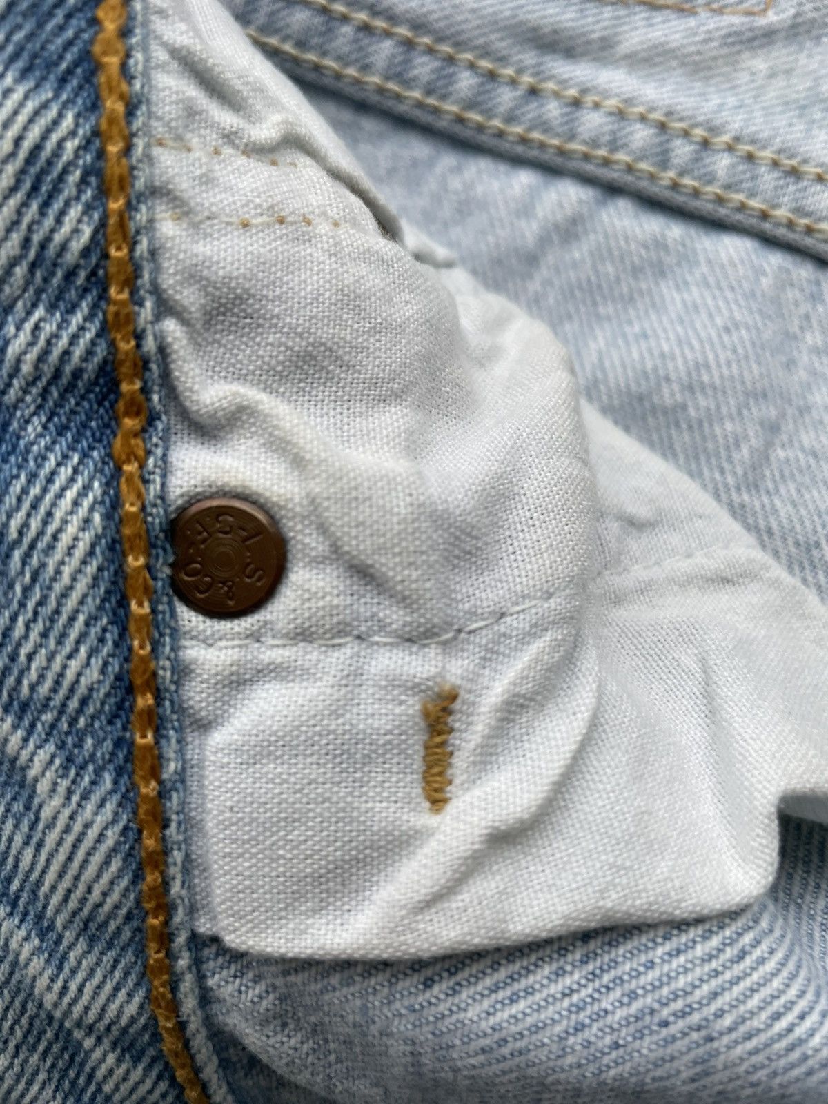 Levi's Levi’s 501 e 2001 Usa Aging Faded Wash Size US 37 - 15 Thumbnail