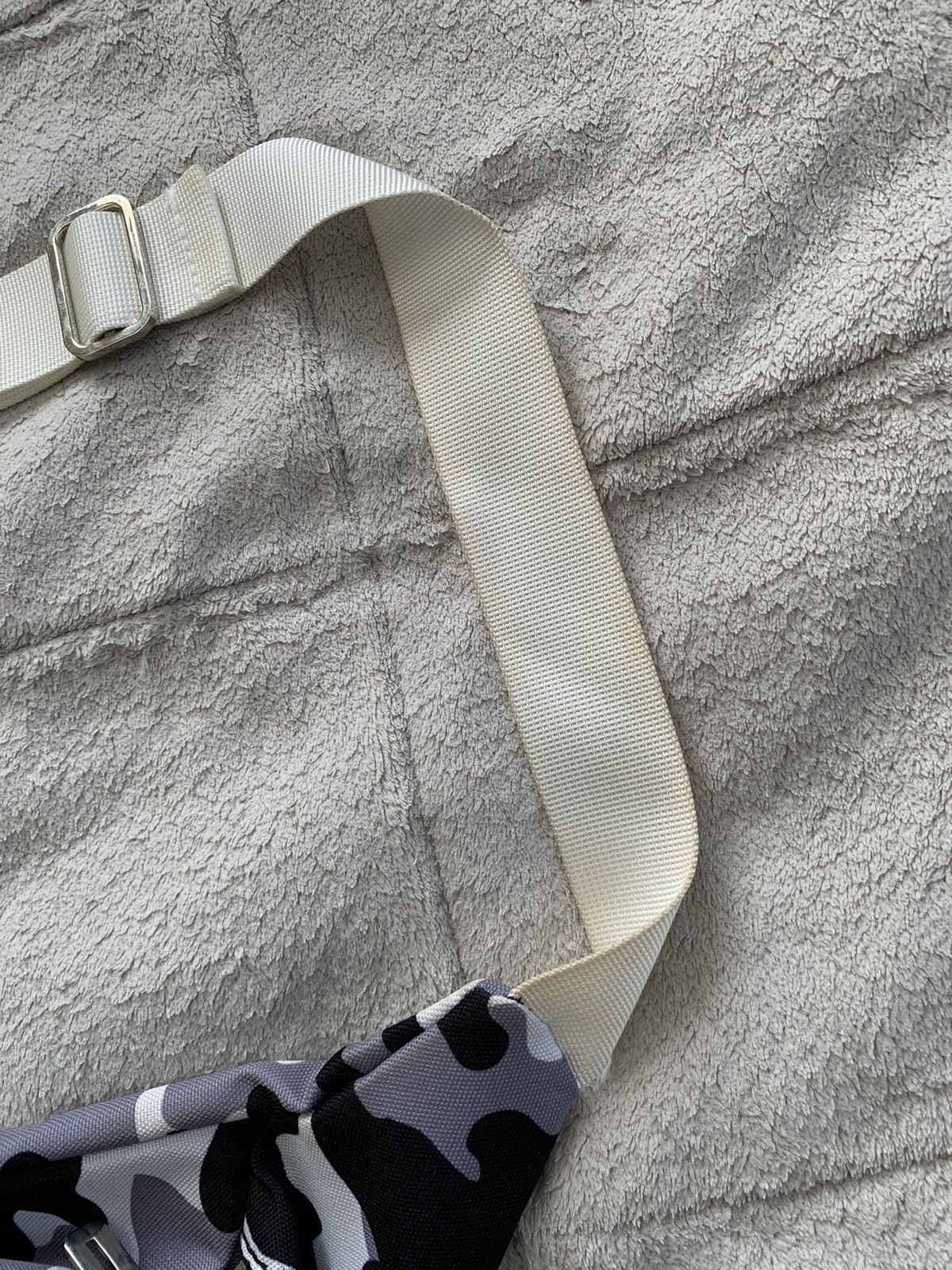 Revenge Revenge Snow Camo Sling Bag Size ONE SIZE - 4 Thumbnail
