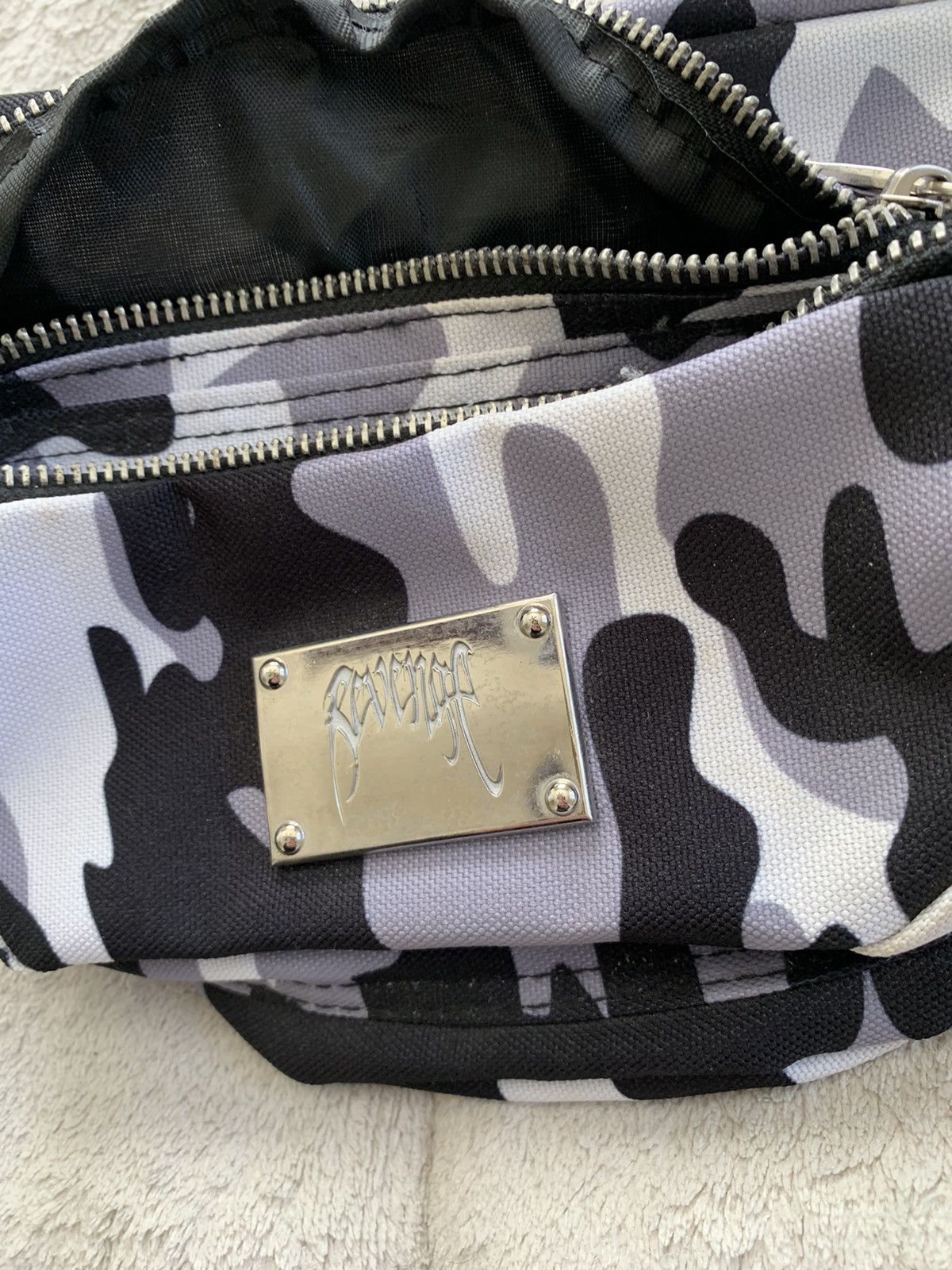 Revenge Revenge Snow Camo Sling Bag Size ONE SIZE - 2 Thumbnail