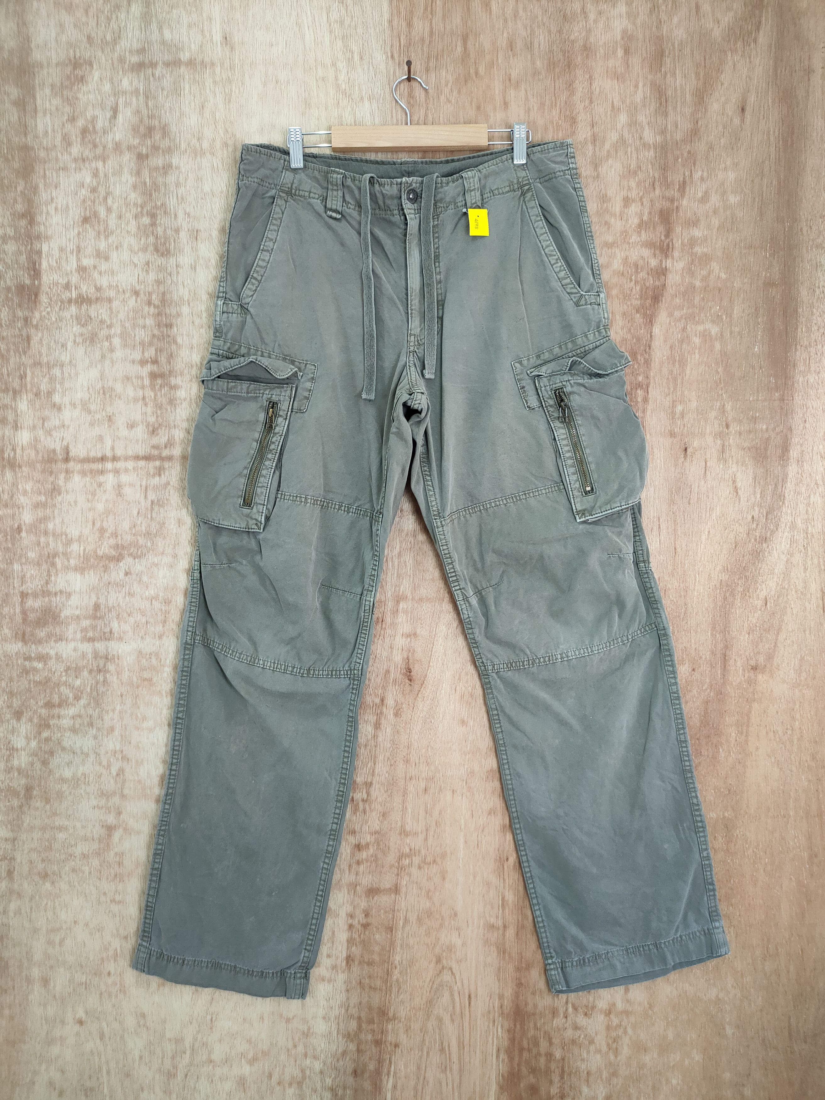 image of Faded Glory Uniqlo Faded Thrashed Multipocket Cargo Pants 4175 in Grey, Men's (Size 33)