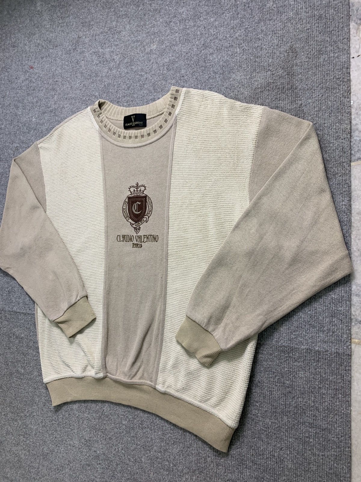 Valentino × Vintage Vintage Cloudio Valentino Crewneck Embroidered Sweatshirt Size US L / EU 52-54 / 3 - 2 Thumbnail