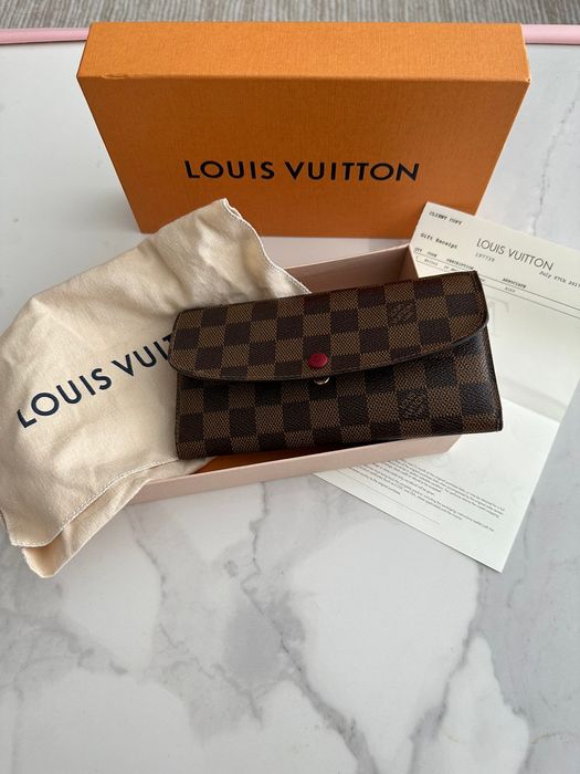 Louis Vuitton Emilie wallet (M60697)  Louis vuitton, Louis vuitton emilie  wallet, Vuitton