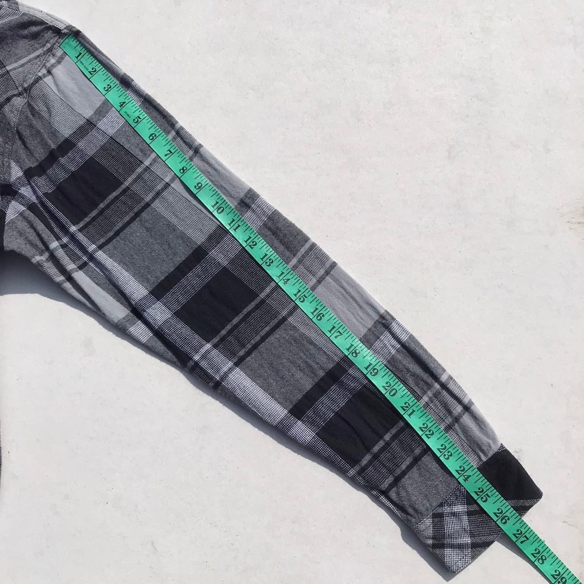 O'Neill RARE🔥 Oneill Flannel Size US L / EU 52-54 / 3 - 6 Thumbnail