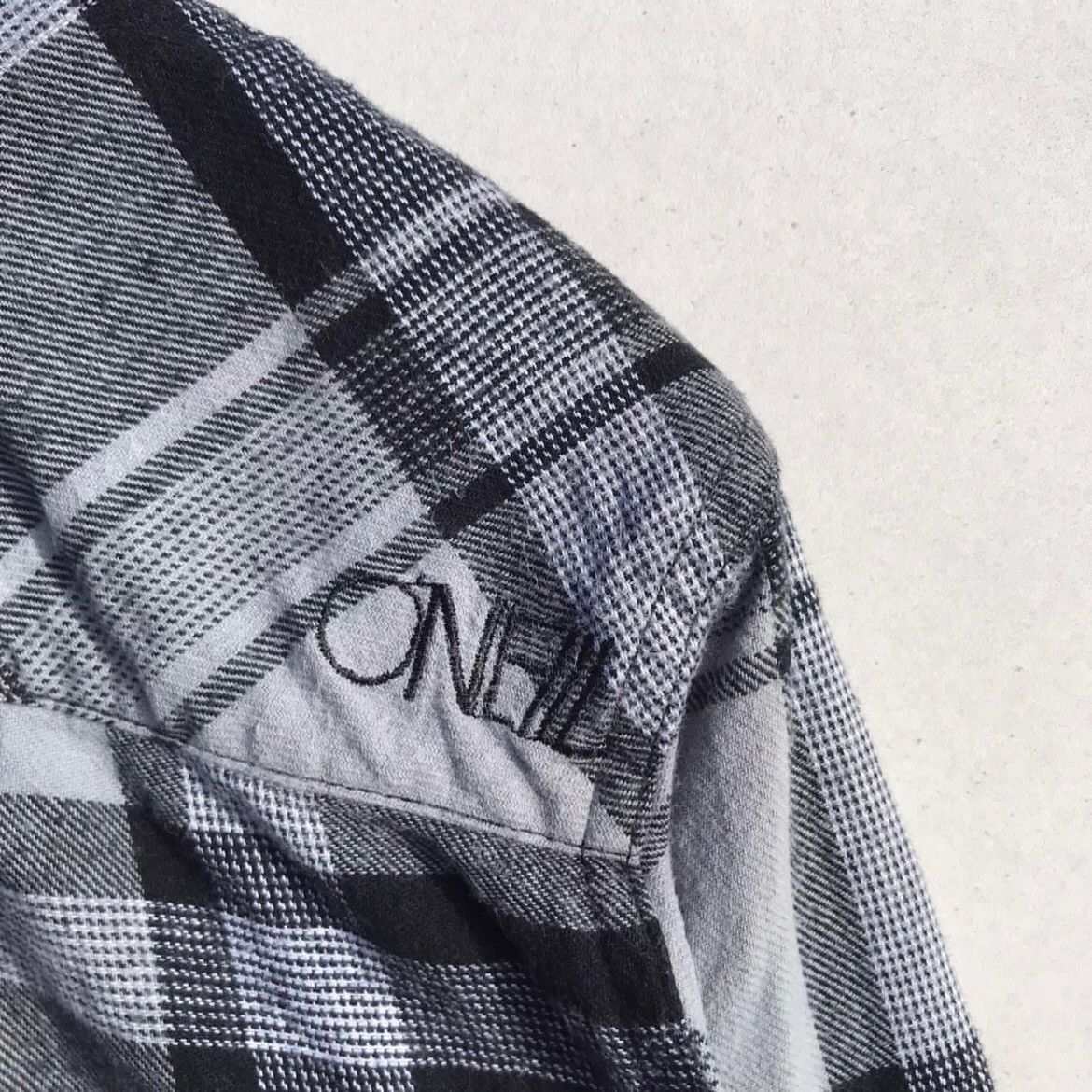 O'Neill RARE🔥 Oneill Flannel Size US L / EU 52-54 / 3 - 12 Thumbnail