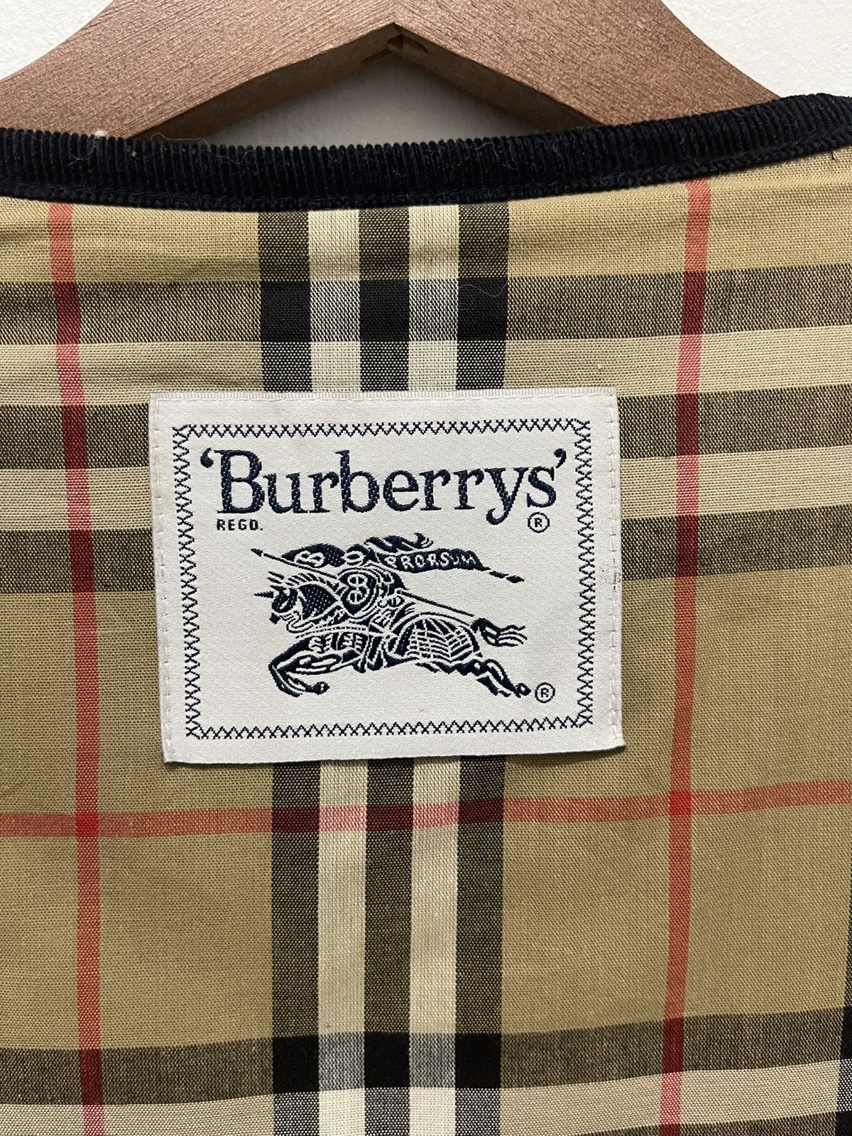 Burberry Prorsum Vintage BURBERRYS NOVA CHECK VEST REVERSIBLE Size US M / EU 48-50 / 2 - 10 Thumbnail