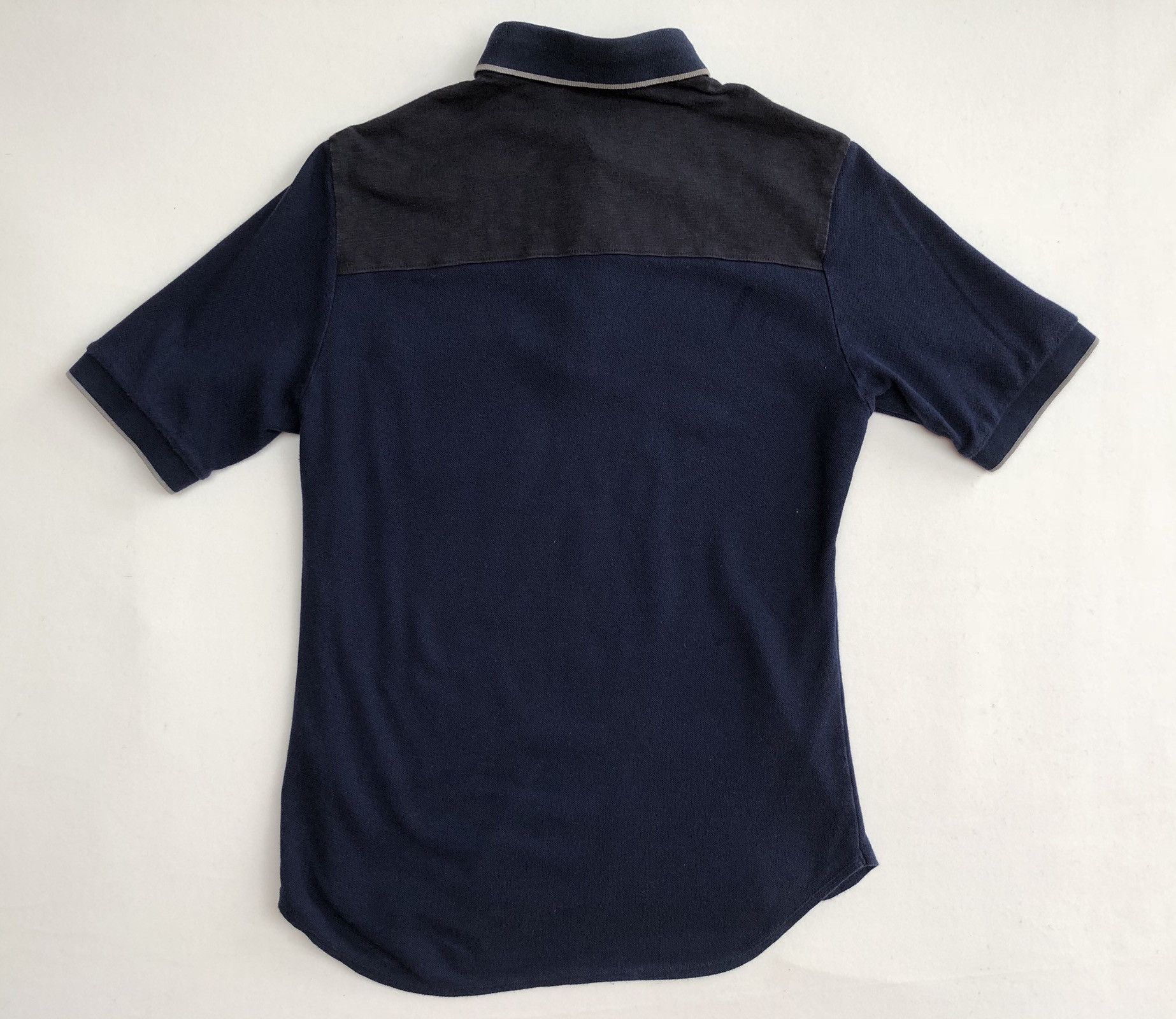 Undercover × Uniqlo UNIQLO X UNDERCOVER POLOS SIZE M Size US M / EU 48-50 / 2 - 3 Thumbnail