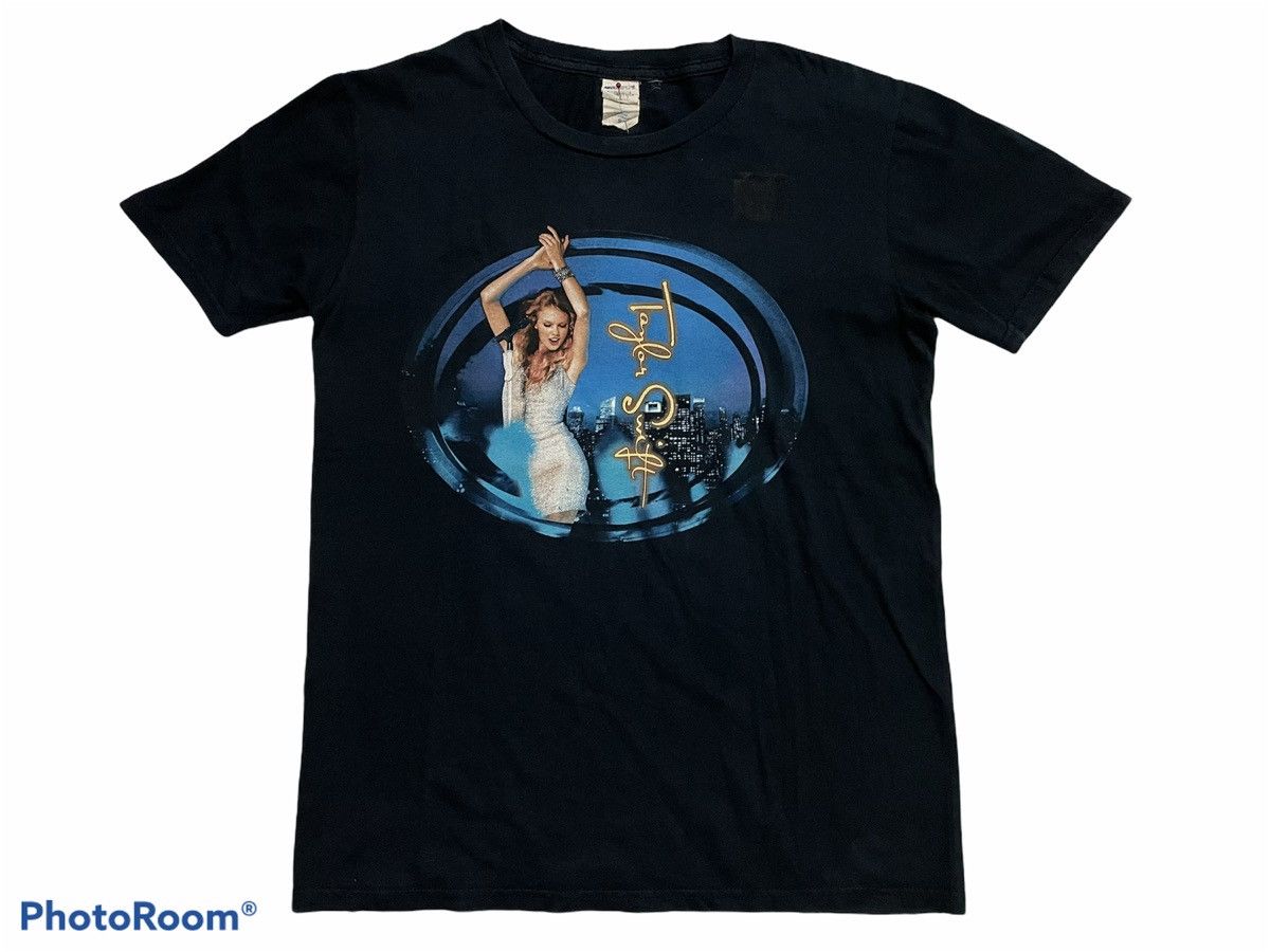 Other Tshirt Single Singer Taylor Swift Tour 2011 Size US S / EU 44-46 / 1 - 1 Thumbnail