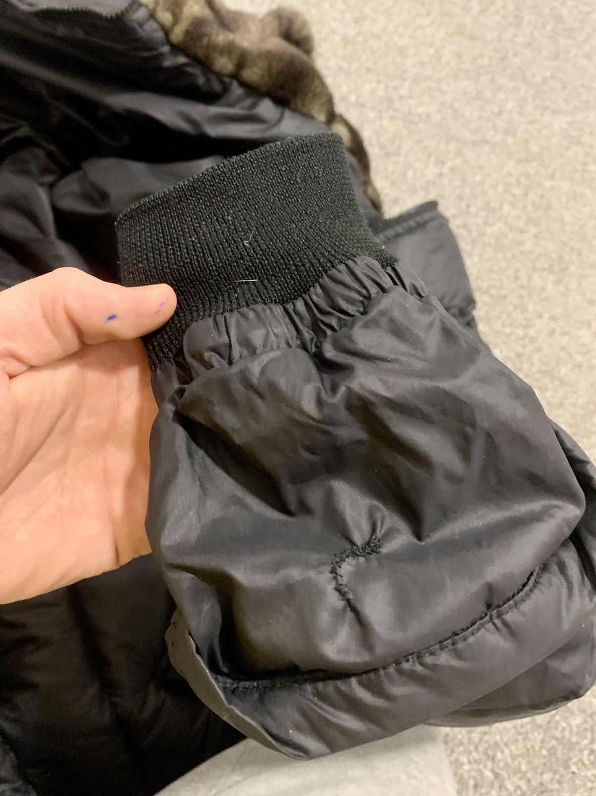 Moncler Black Grenoble Moncler Puffer Jacket Fur Hood Size US M / EU 48-50 / 2 - 13 Thumbnail