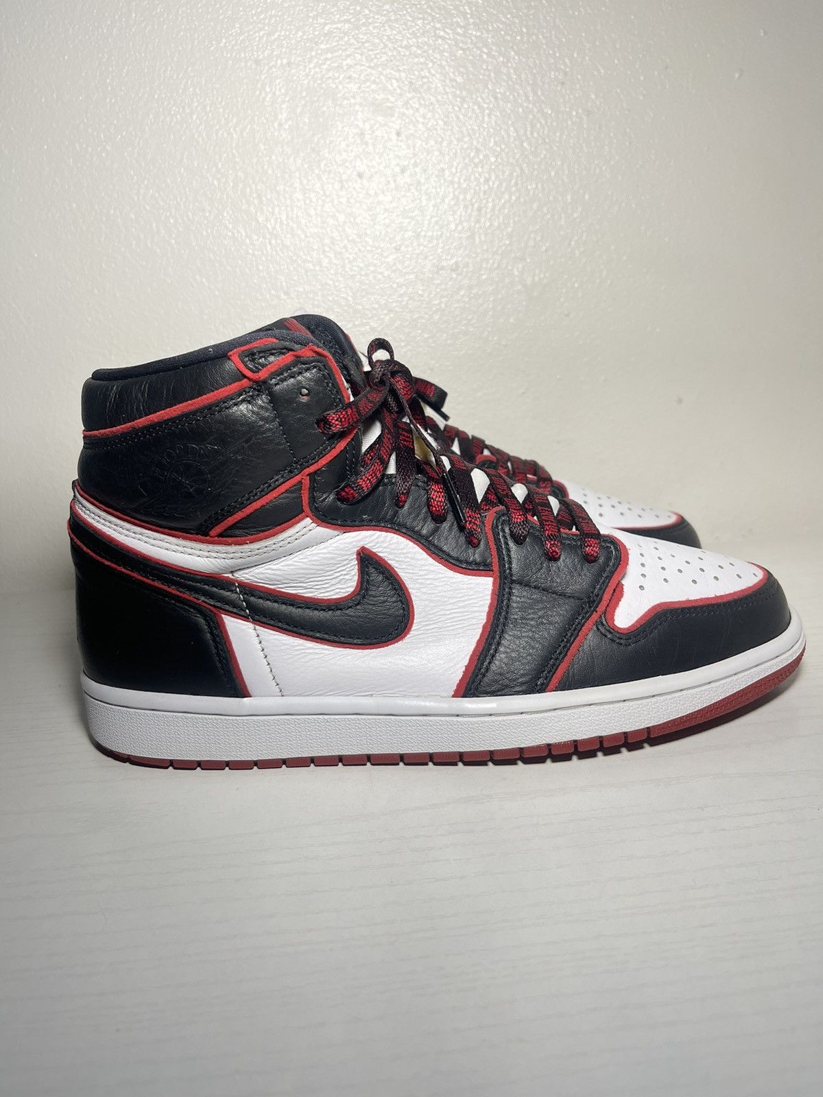 Jordan Brand Jordan 1 Retro High Bloodline Size US 9 / EU 42 - 4 Thumbnail