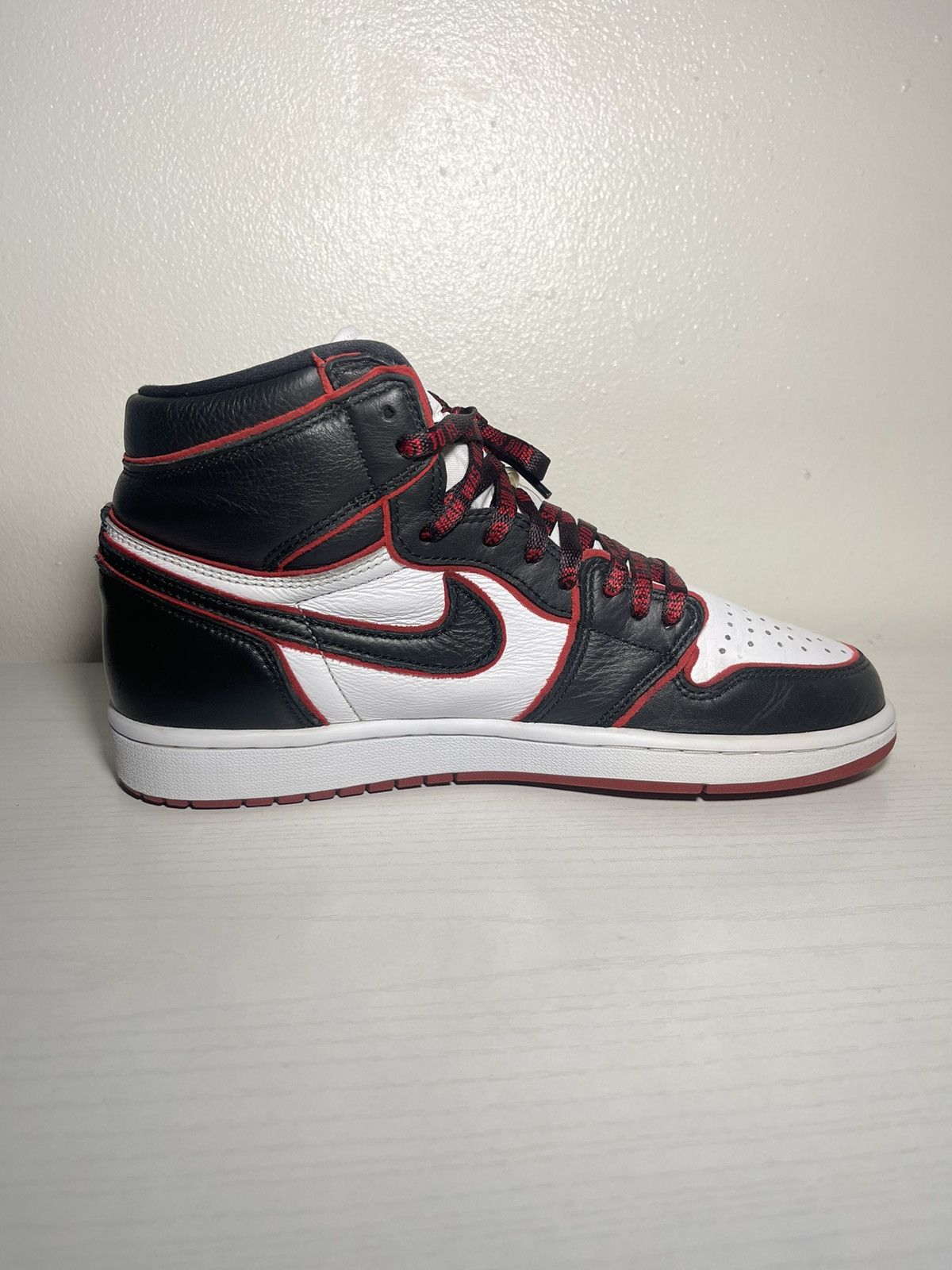 Jordan Brand Jordan 1 Retro High Bloodline Size US 9 / EU 42 - 5 Thumbnail