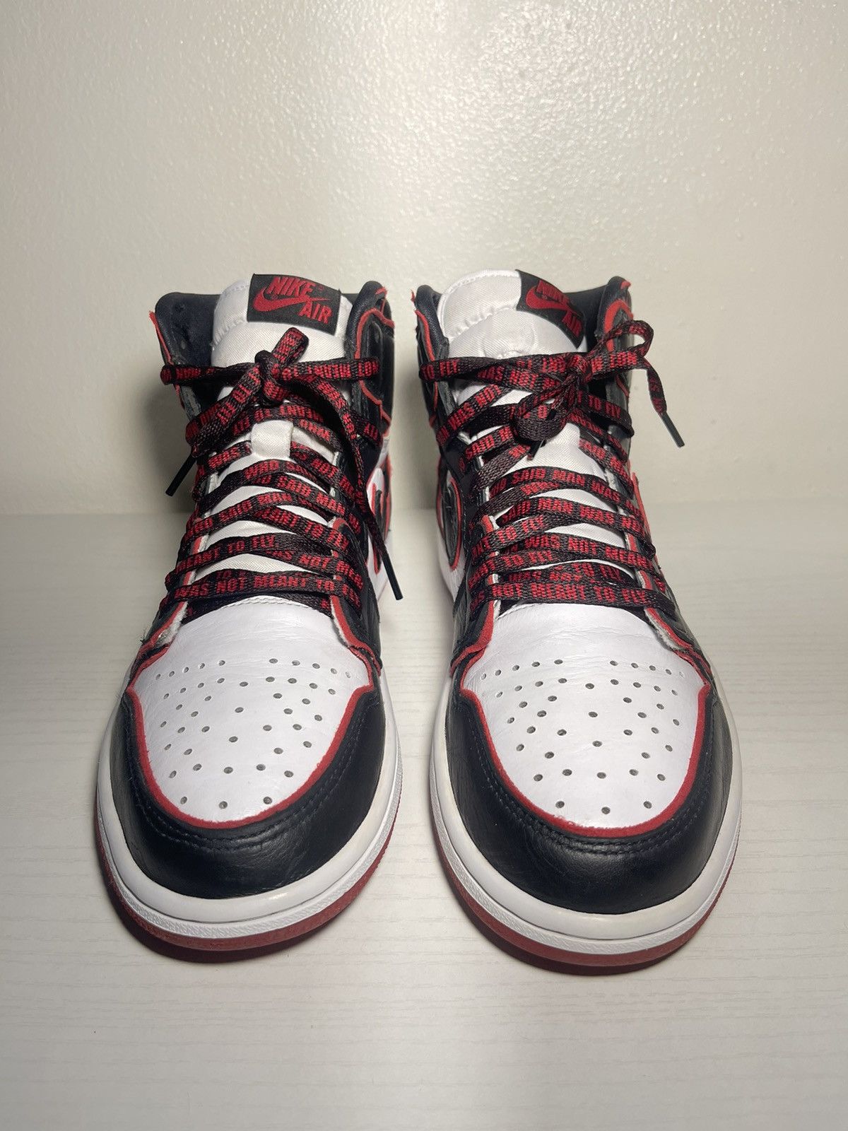 Jordan Brand Jordan 1 Retro High Bloodline Size US 9 / EU 42 - 2 Thumbnail