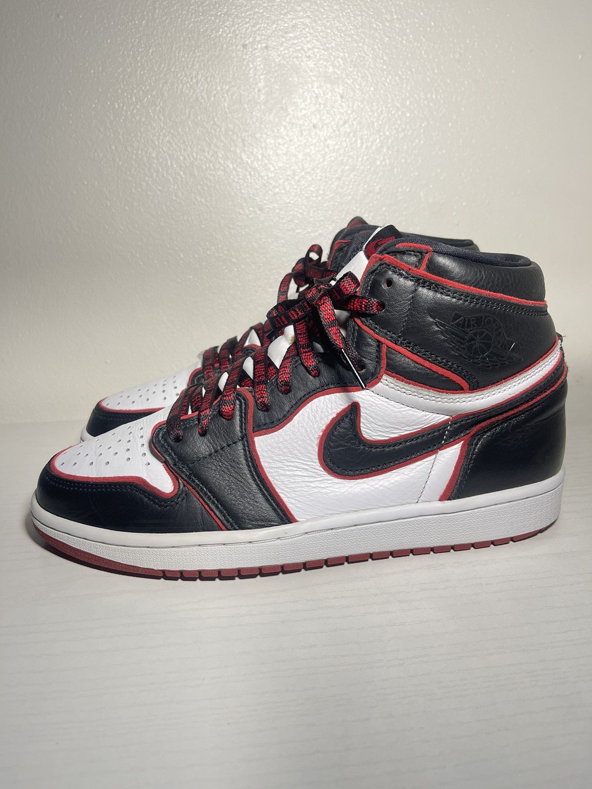 Jordan Brand Jordan 1 Retro High Bloodline Size US 9 / EU 42 - 3 Thumbnail