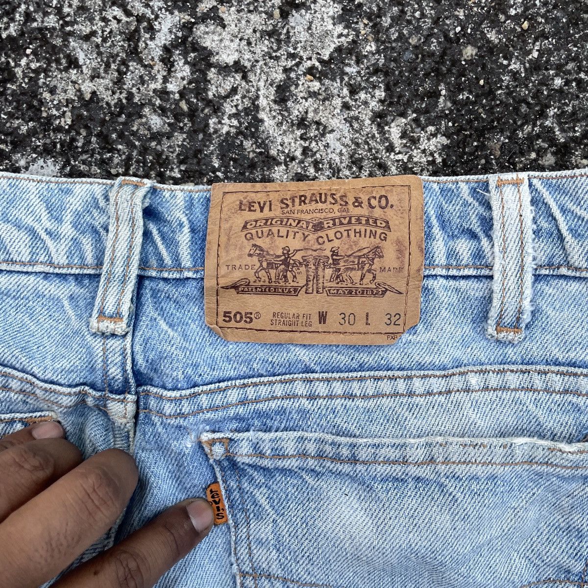 Levi's Vintage 90s Levis Lot 505 Oren Tag Distressed Denim Jeans Size US 30 / EU 46 - 12 Thumbnail