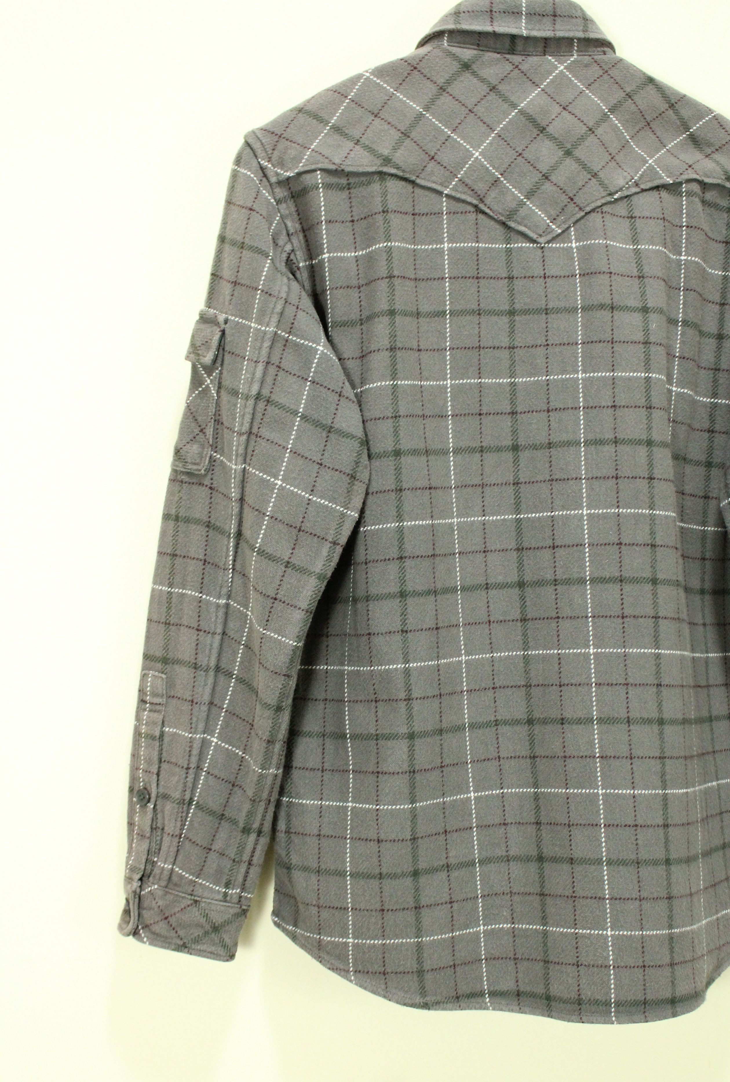 Undercover × Uniqlo UNIQLO x UNDERCOVER Shirt Flannel Checkered Japan Size S Size US S / EU 44-46 / 1 - 10 Thumbnail