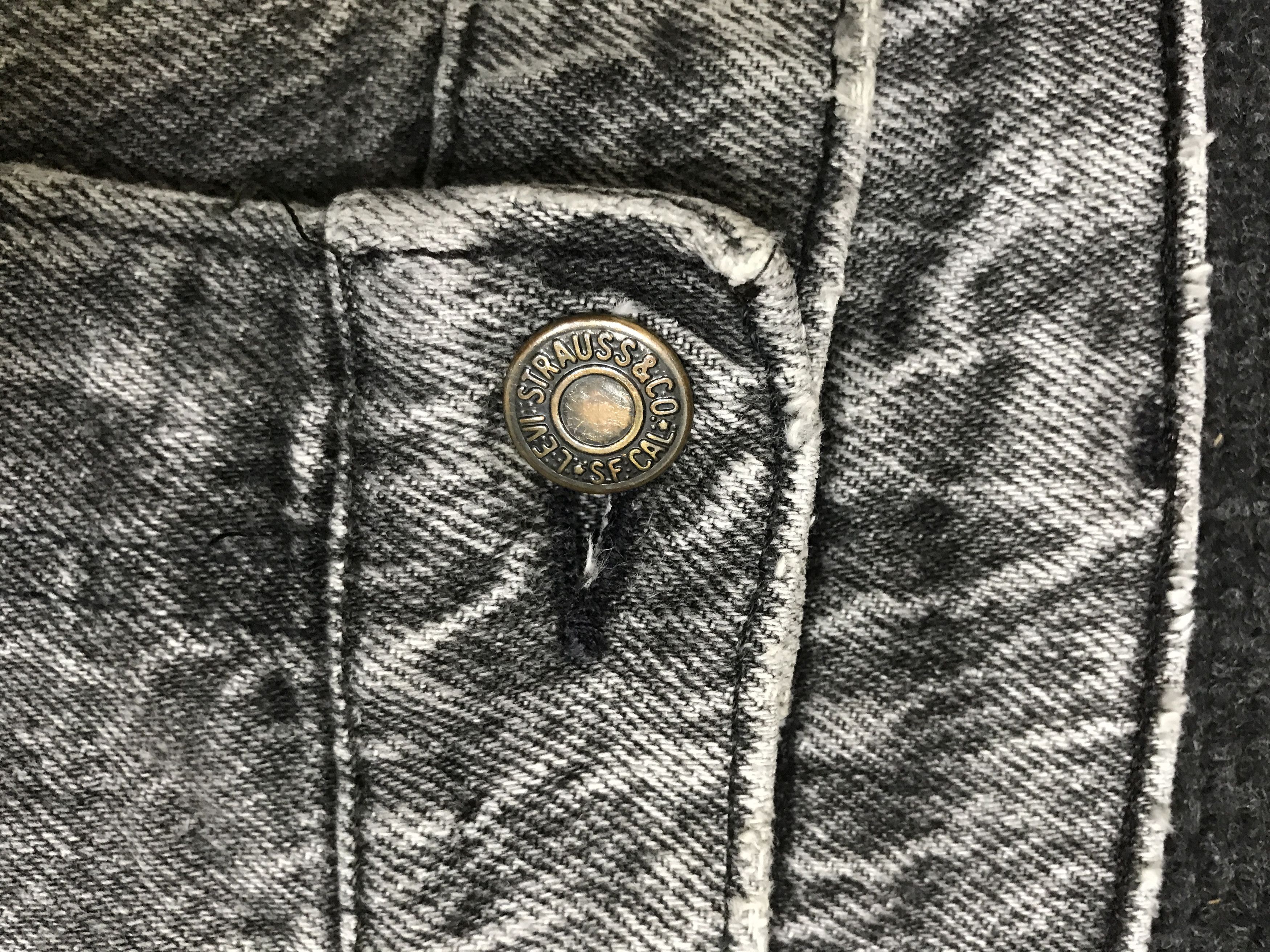VL174-Vintage Levis 505 Black Acid Wash Jeans