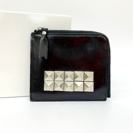 Wallet Black L-shaped Zip Studs Design