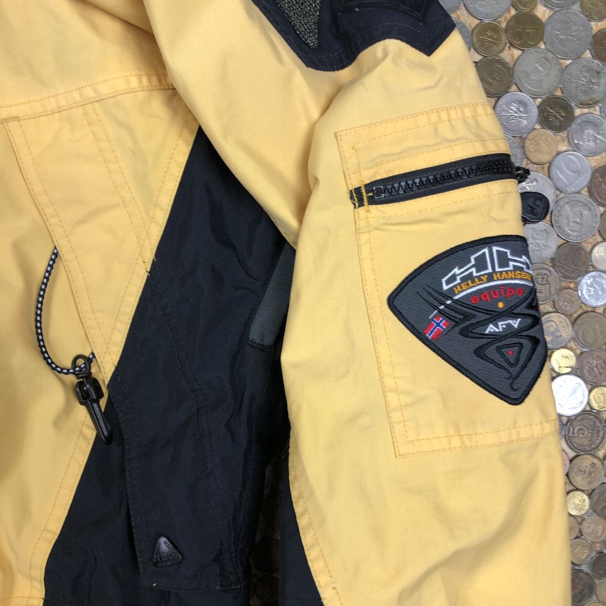Helly Hansen × Vintage Helly Hansen Vintage light jacket Size US L / EU 52-54 / 3 - 3 Thumbnail
