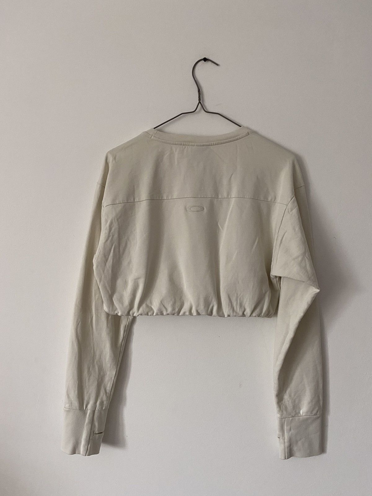 Oakley Vintage Oakley women ivory thumbhole top longsleeve shirt Size S / US 4 / IT 40 - 2 Thumbnail