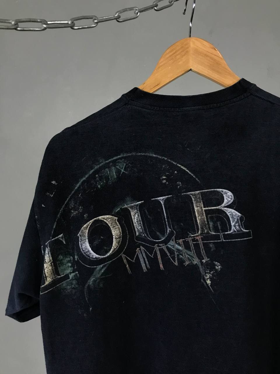 Band Tees × Vintage Disturbed vintage rock band overprinted tee Size US L / EU 52-54 / 3 - 7 Thumbnail