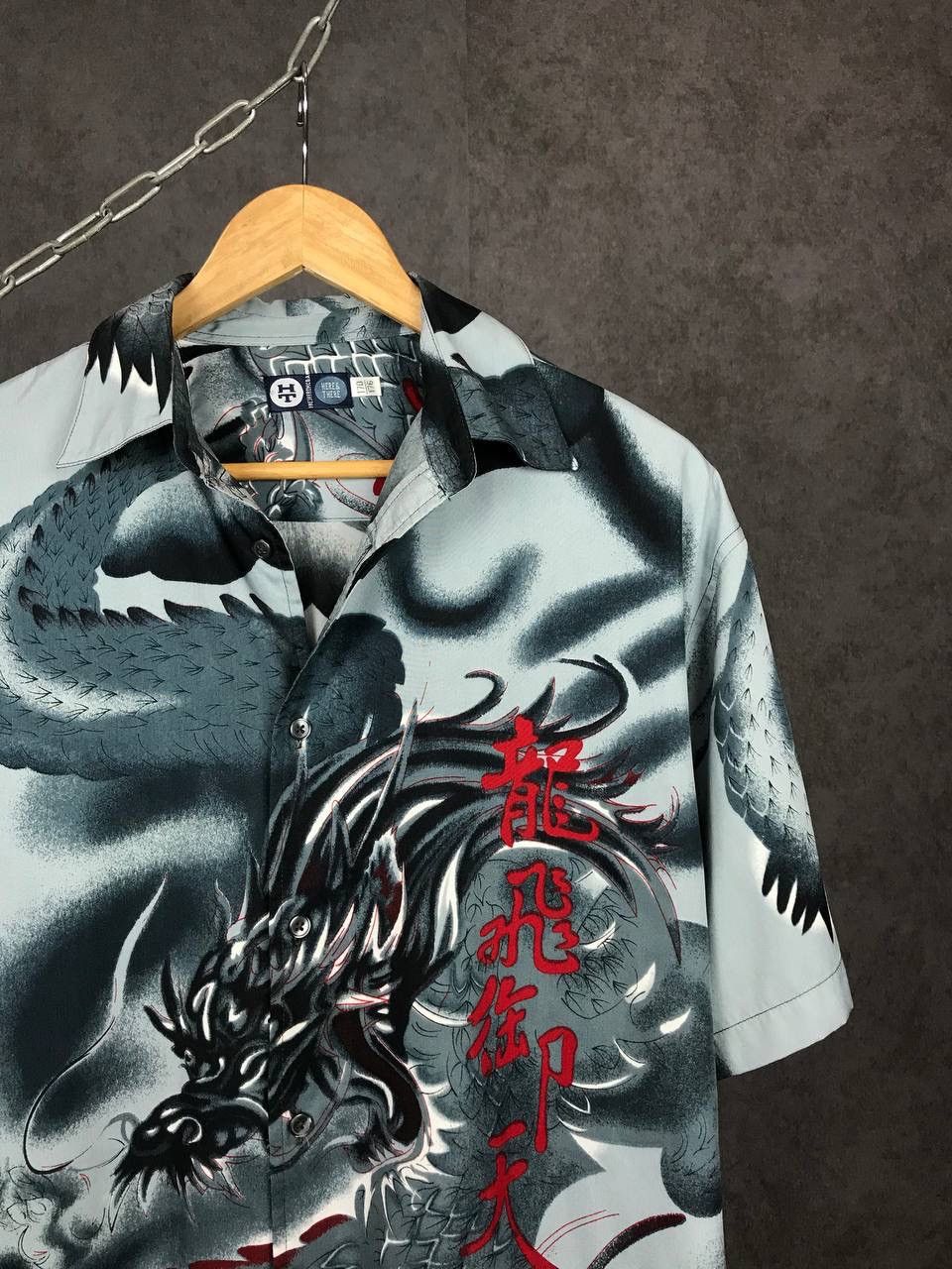 Vintage Japanese crazy Hawaiian vintage overprinted shirt Size US S / EU 44-46 / 1 - 2 Thumbnail