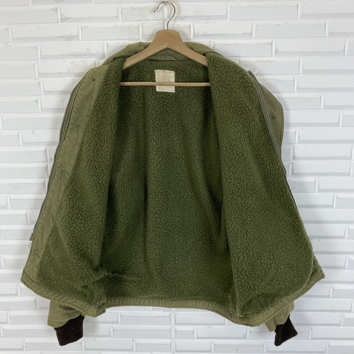 Vintage ✨Vintage Cold Weather A-2 Military jacket Size US M / EU 48-50 / 2 - 17 Thumbnail