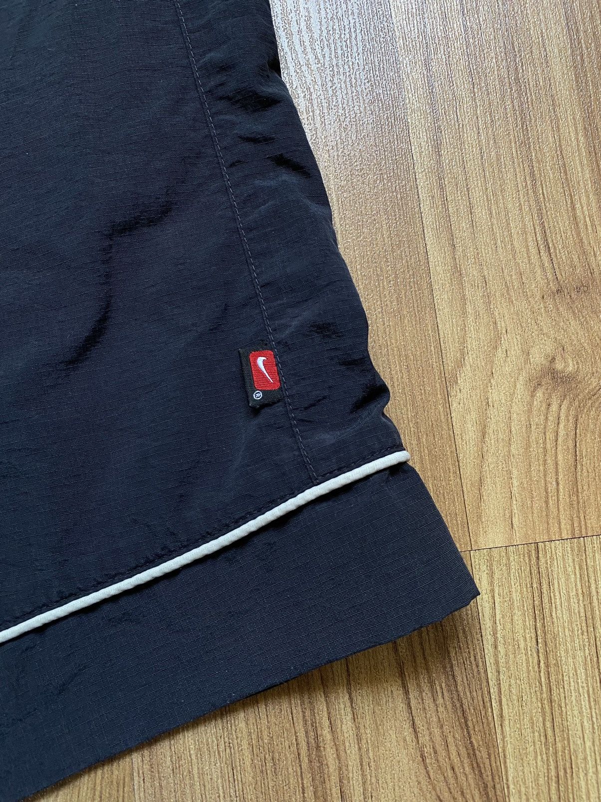 Nike Vintage Nike Challenge Court Swoosh Shorts Carhartt Adidas Size US 32 / EU 48 - 5 Thumbnail