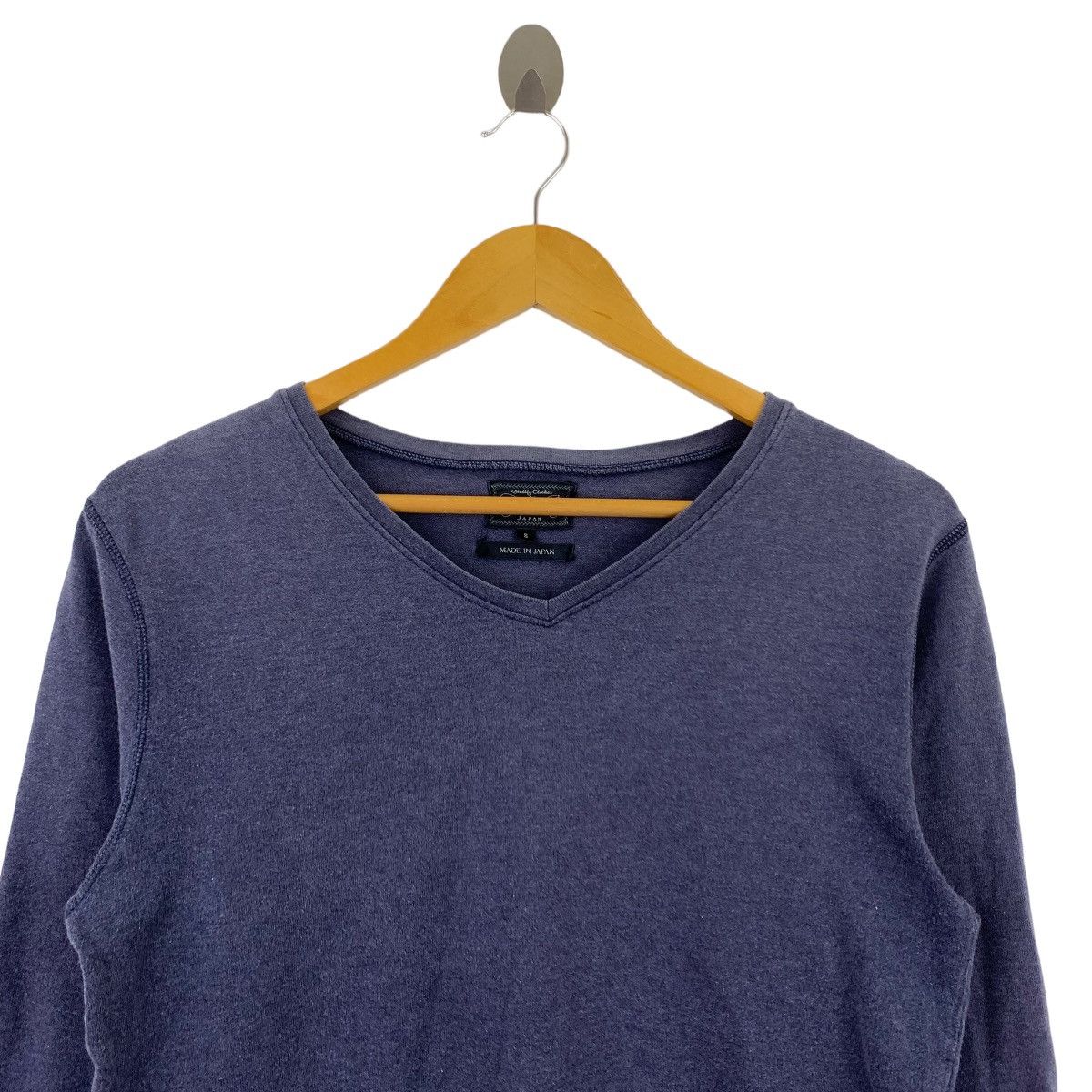 Beams Plus Vintage BEAMS PLUS Japanese Brand V-neck Plain Blue Size S / US 4 / IT 40 - 2 Thumbnail
