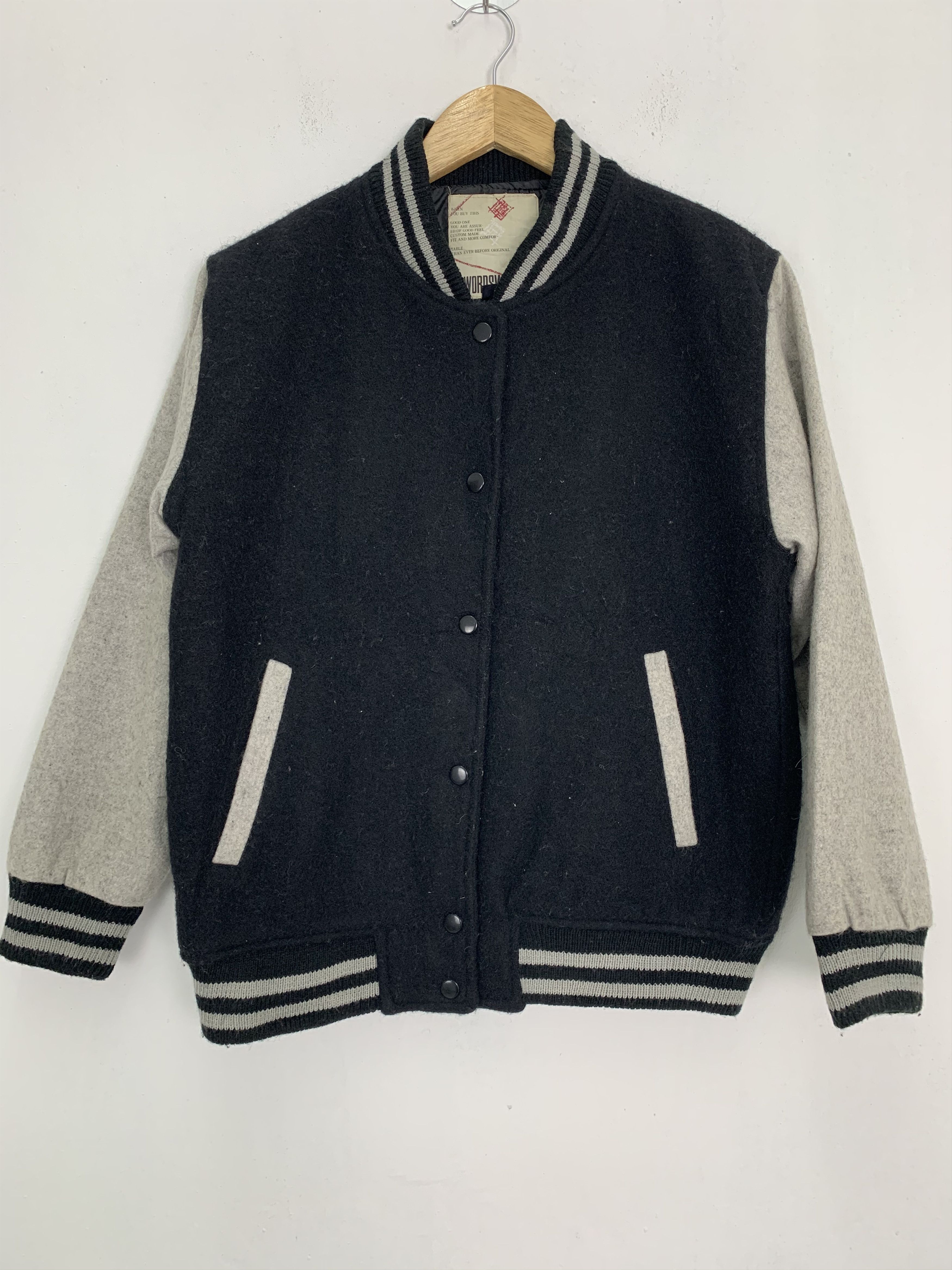 image of Vintage Wordsworth Light Jacket ed Streetwear 214 in Black, Men's (Size Medium)