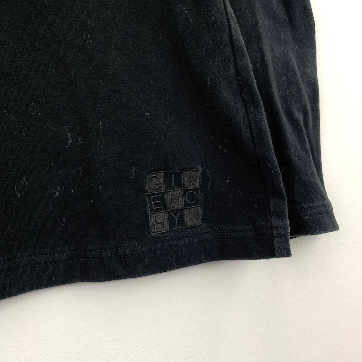 Givenchy GIVENCHY French Designer Small Embroidered Logo On Bottom Size L / US 10 / IT 46 - 5 Thumbnail