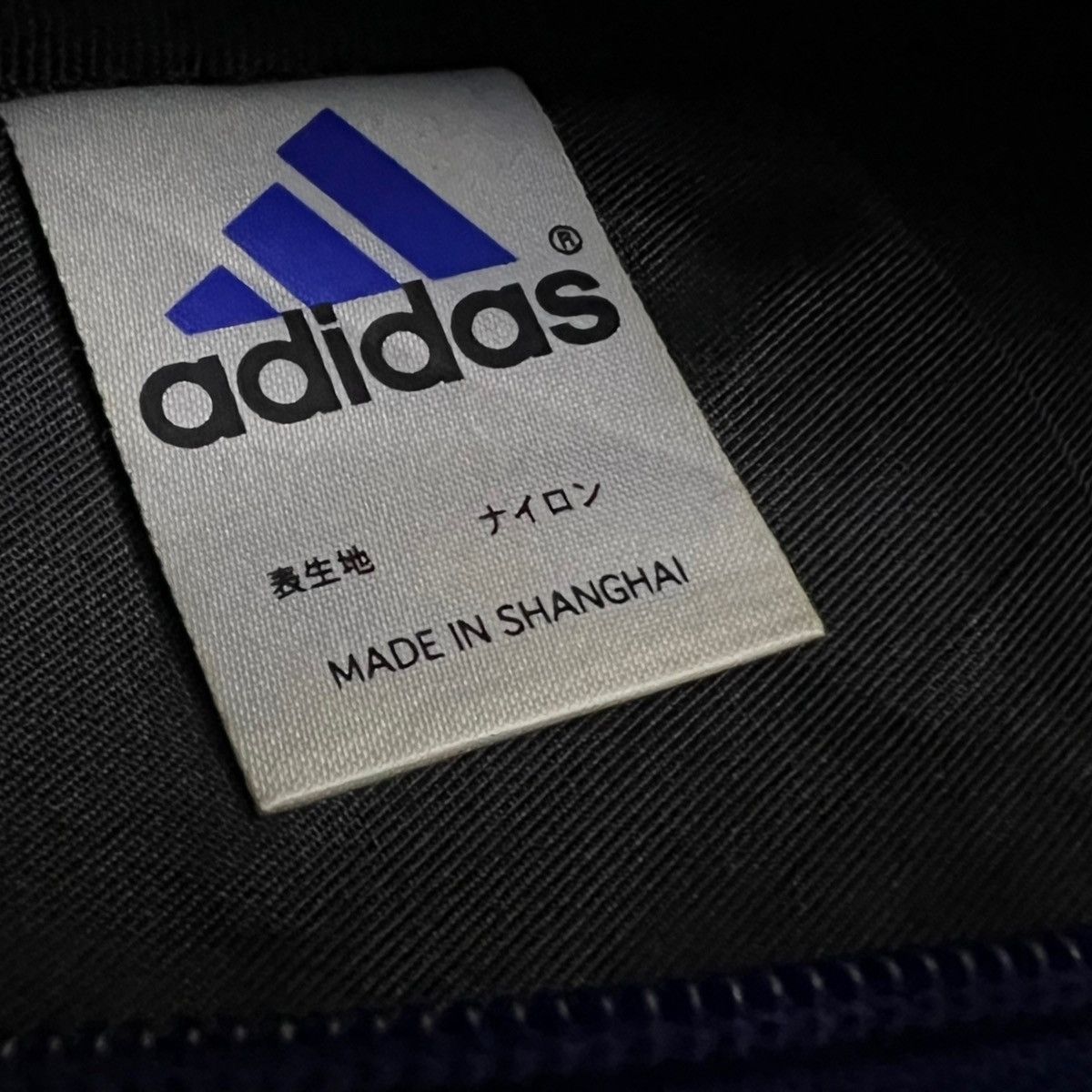 Adidas × Vintage VINTAGE ADIDAS CROSSBODY BODYBAG Size ONE SIZE - 14 Thumbnail