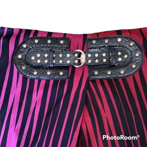 Designer × Gucci Gucci A-Line Skirt with front water snake belt & light gold Size 42" / US 20 - 3 Thumbnail