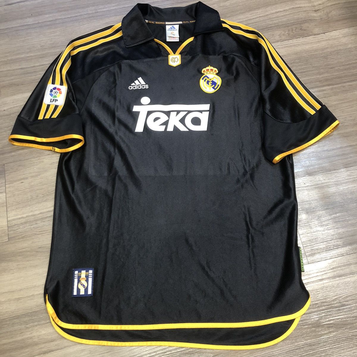 Adidas × Vintage Real Madrid 99/01 player issue away #7 Raul