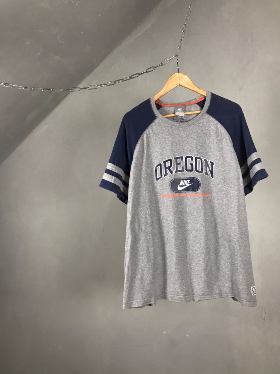 Vintage Nike Oregon Vintage Streetwear Gray Tee Size US XXL / EU 58 / 5 - 1 Thumbnail