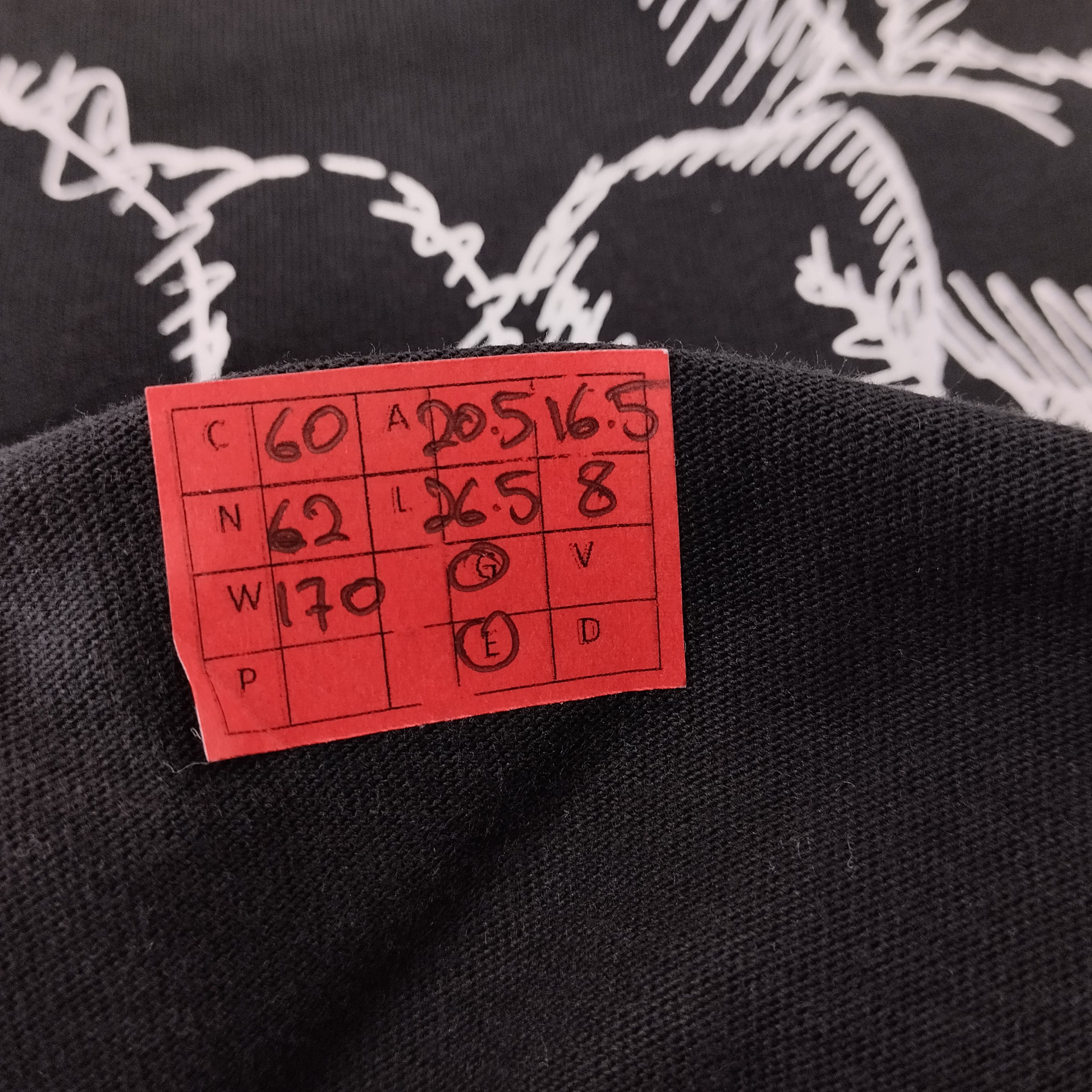 Japanese Brand × Kaws × Uniqlo Uniqlo x Kaws Japanese Brand Big Print Tshirt dp1 Size US M / EU 48-50 / 2 - 11 Thumbnail
