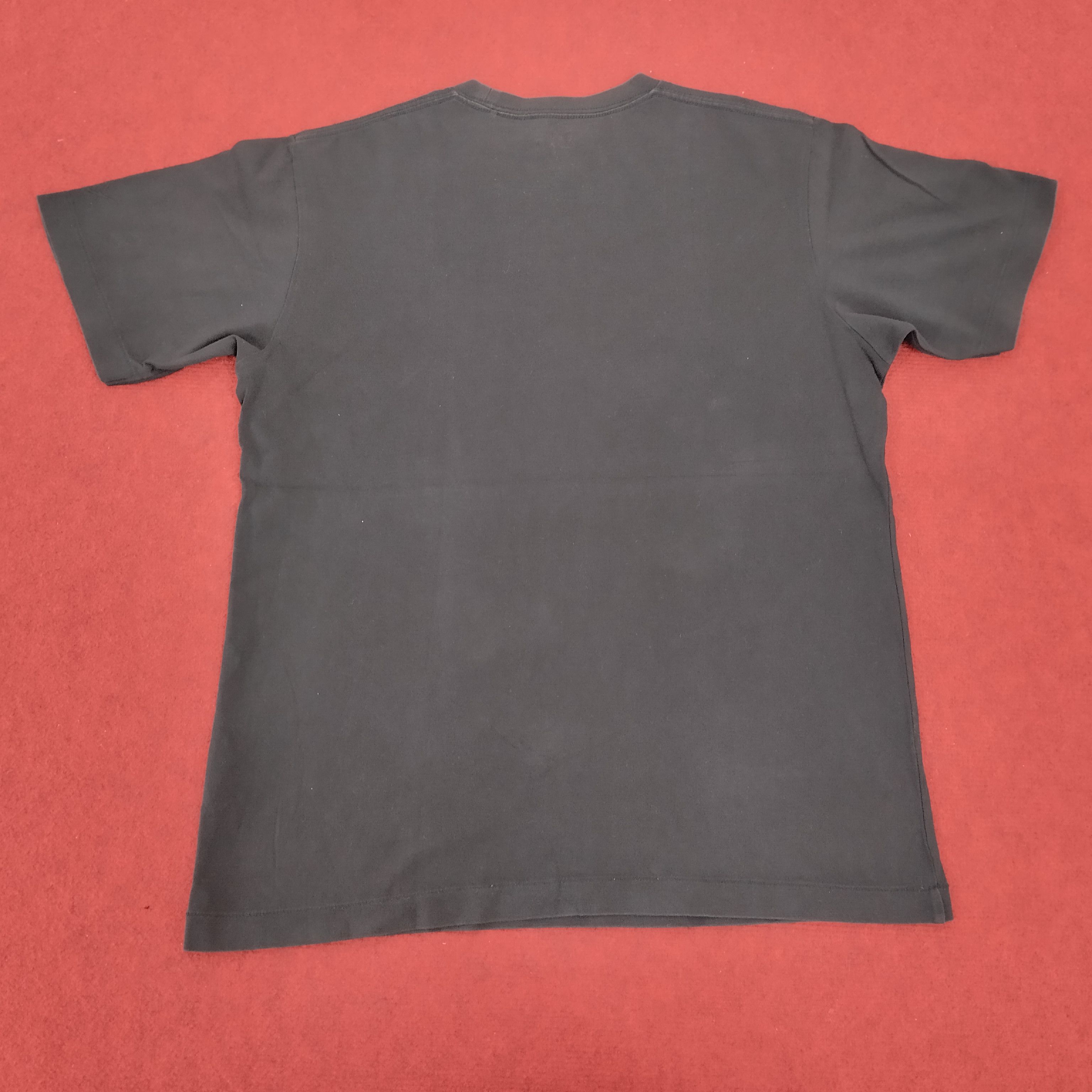 Japanese Brand × Kaws × Uniqlo Uniqlo x Kaws Japanese Brand Big Print Tshirt dp1 Size US M / EU 48-50 / 2 - 3 Thumbnail