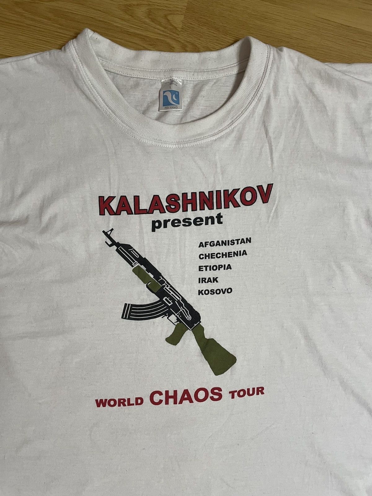 Band Tees × Vintage Vintage Kalashnikov AK-47 World Chaos Tour Tee Size US M / EU 48-50 / 2 - 4 Thumbnail