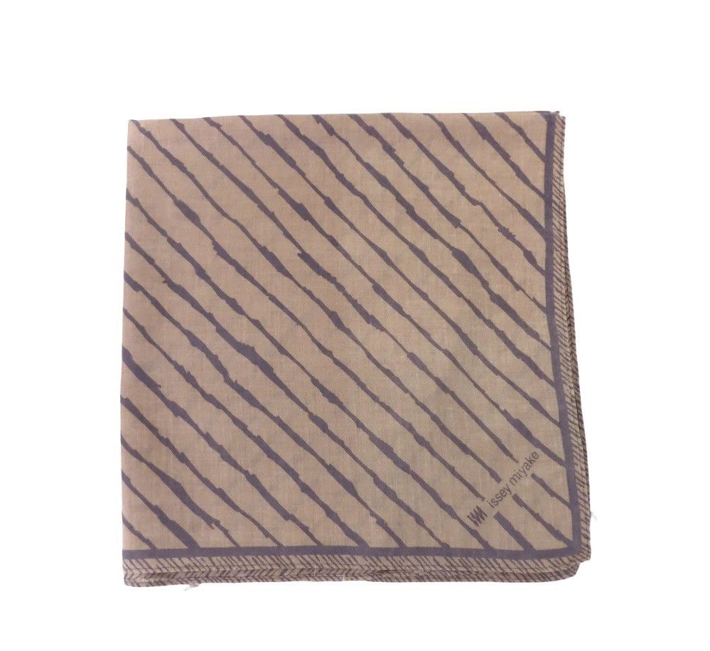 Issey Miyake Issey Miyake Handkerchief / Neckerchief / Pocketsquare Size ONE SIZE - 3 Thumbnail