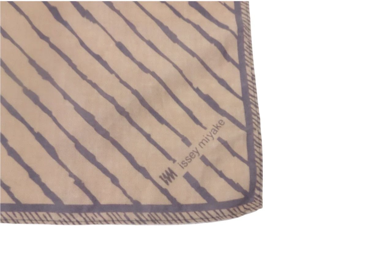 Issey Miyake Issey Miyake Handkerchief / Neckerchief / Pocketsquare Size ONE SIZE - 4 Thumbnail