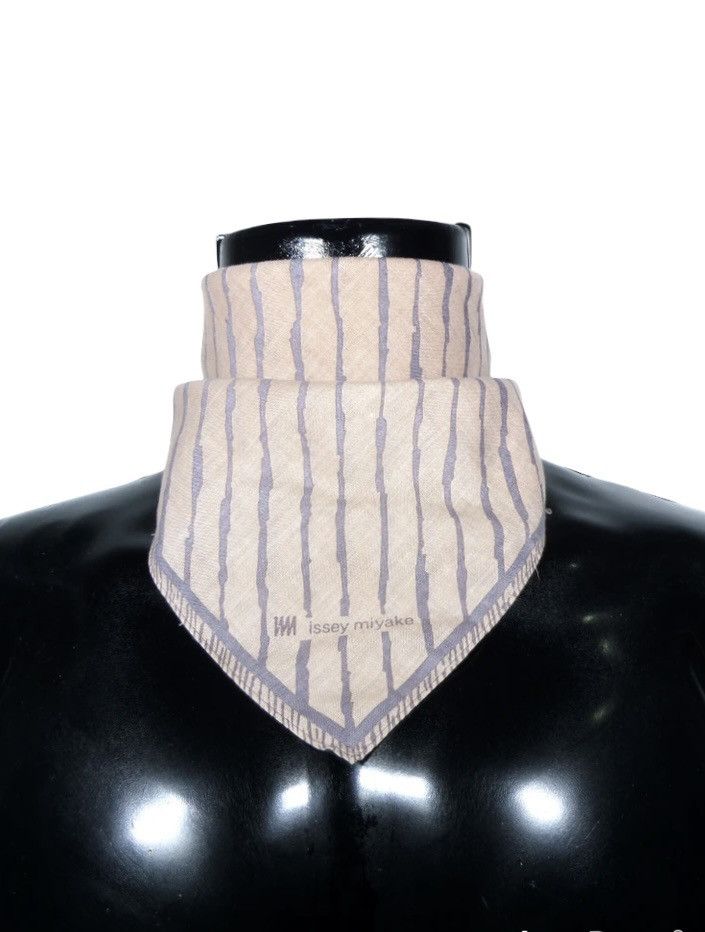 Issey Miyake Issey Miyake Handkerchief / Neckerchief / Pocketsquare Size ONE SIZE - 1 Thumbnail