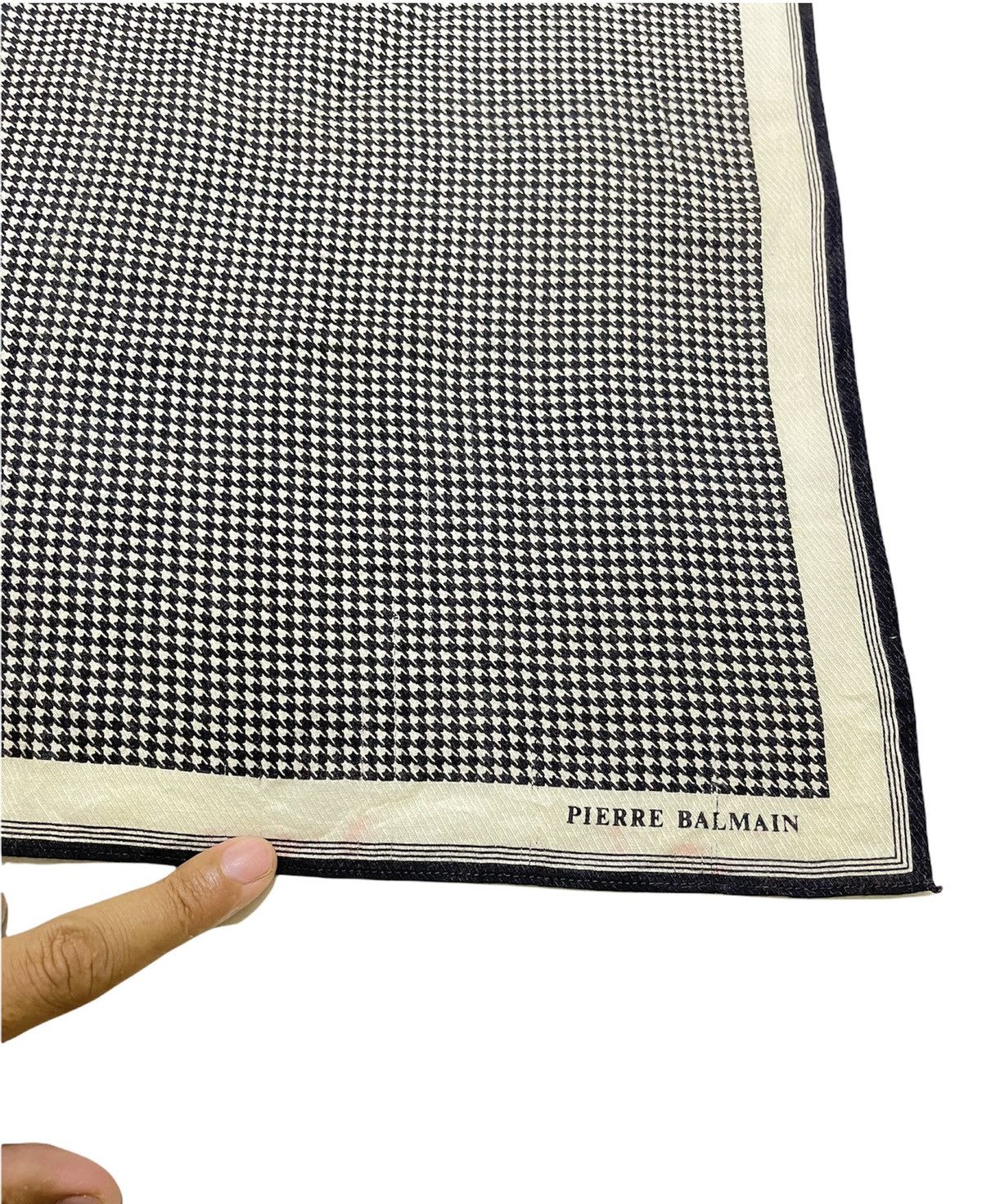 Pierre Balmain Pierre Balmain Handkerchief / Bandana / Neckerchief Size ONE SIZE - 5 Thumbnail