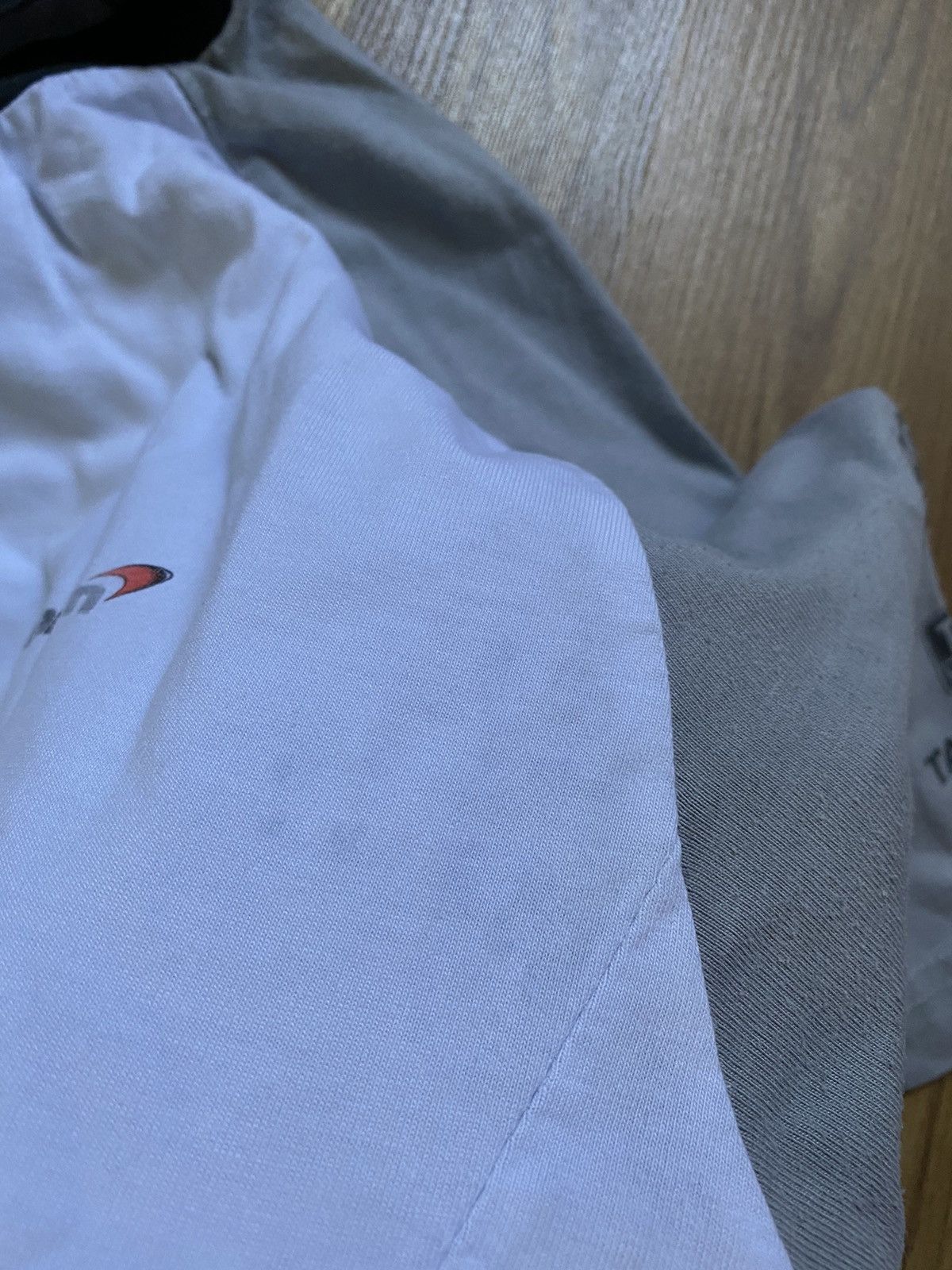 Mercedes-Benz Vintage Mercedes McLaren Jenson Button Pirelli F1 Shirt BMW Size US L / EU 52-54 / 3 - 7 Thumbnail
