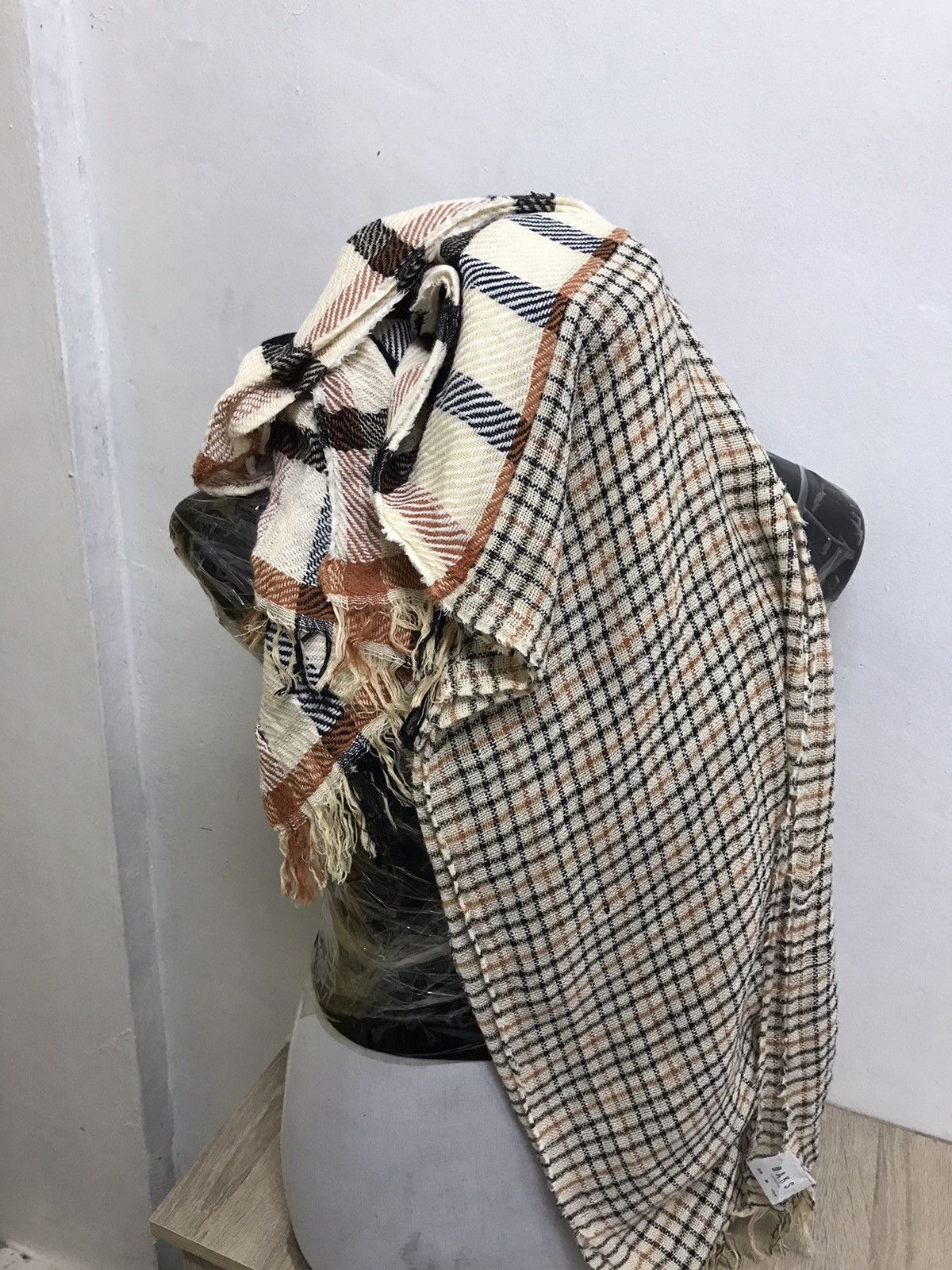 Other Vtg Daks London Nova Check 2 in 1 Knit Scarf Like Burberry Size ONE SIZE - 8 Thumbnail